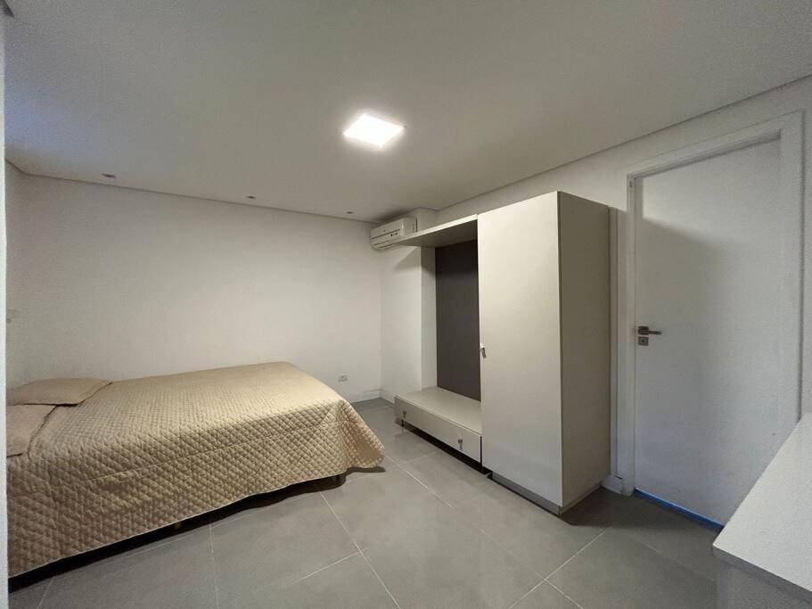 Lindíssima mansão térrea Cond Acapulco