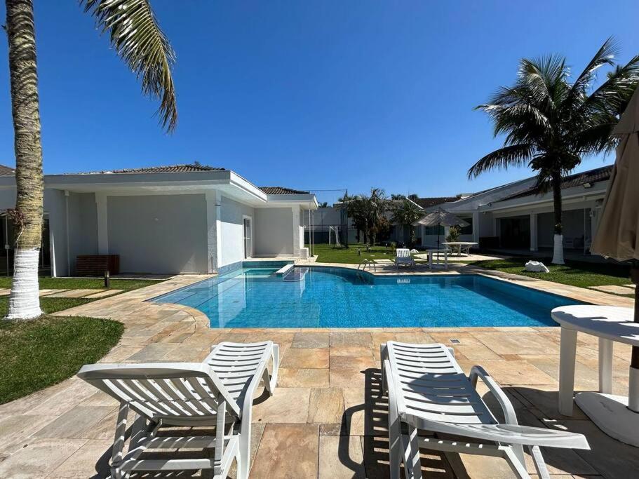Lindíssima mansão térrea Cond Acapulco