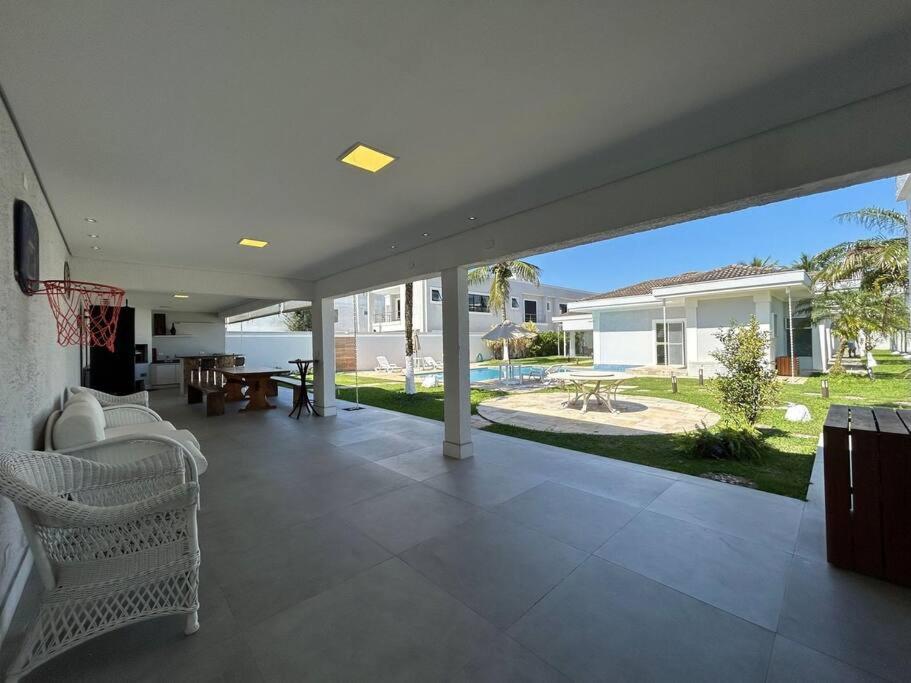 Lindíssima mansão térrea Cond Acapulco