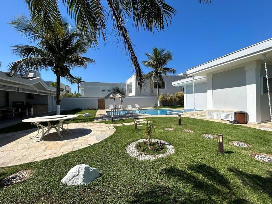 Lindíssima mansão térrea Cond Acapulco