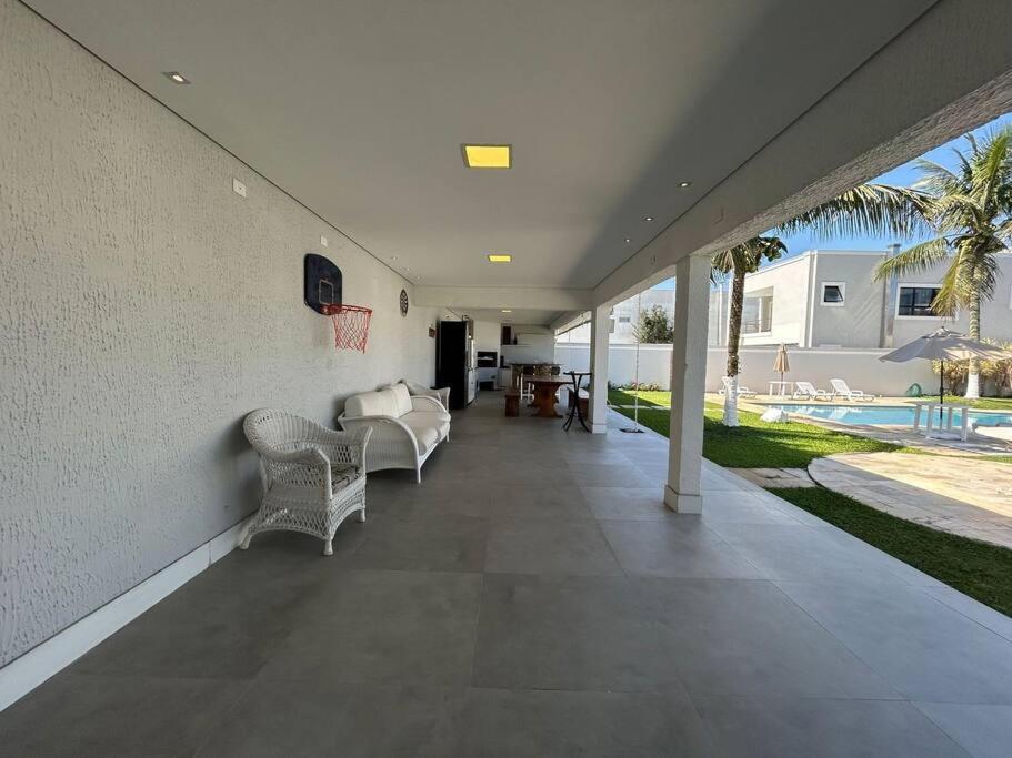 Lindíssima mansão térrea Cond Acapulco