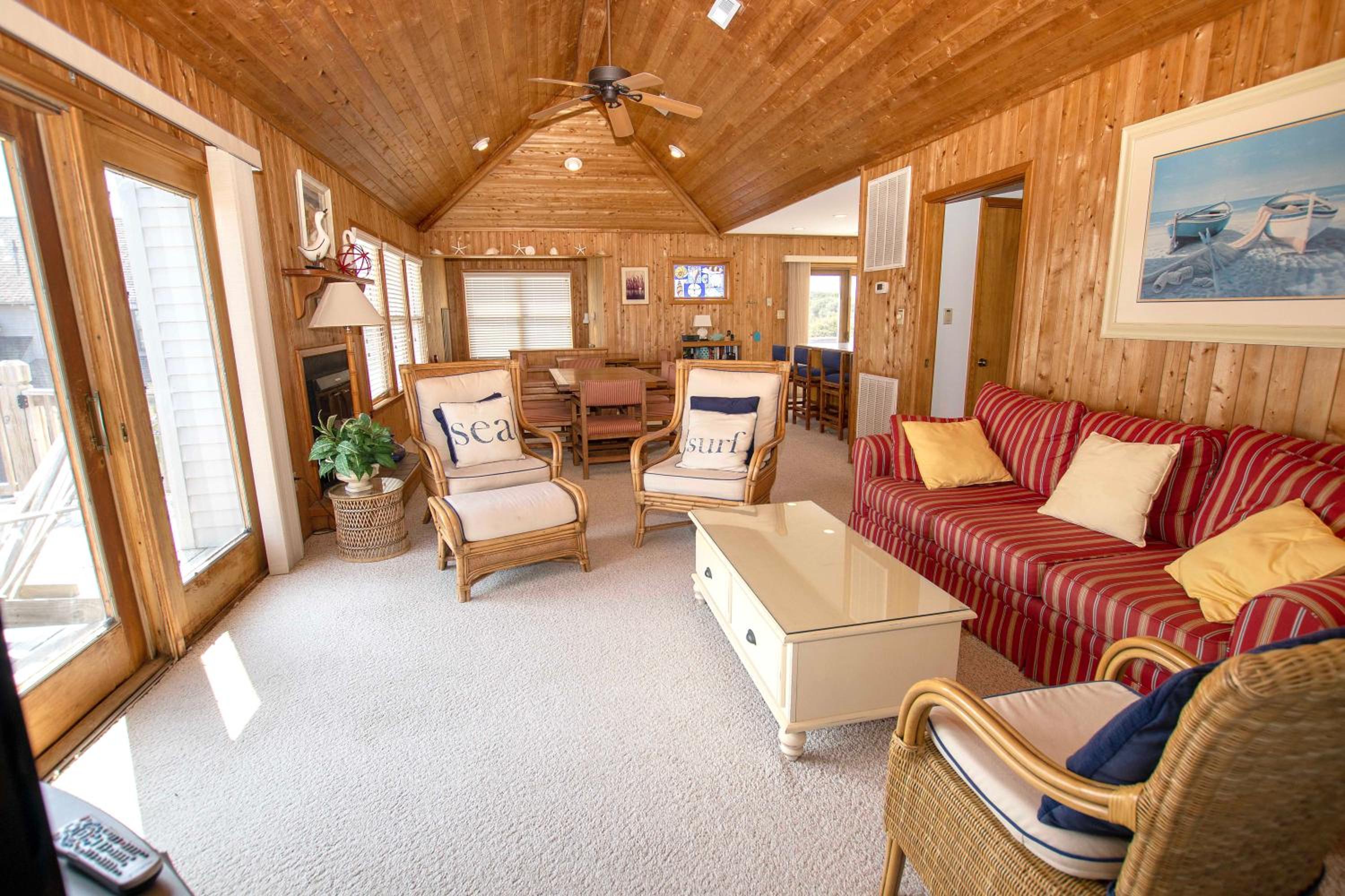 Semi-Oceanfront, secluded Beach Cottage, Close to Beach! SA210, Farmer view 3