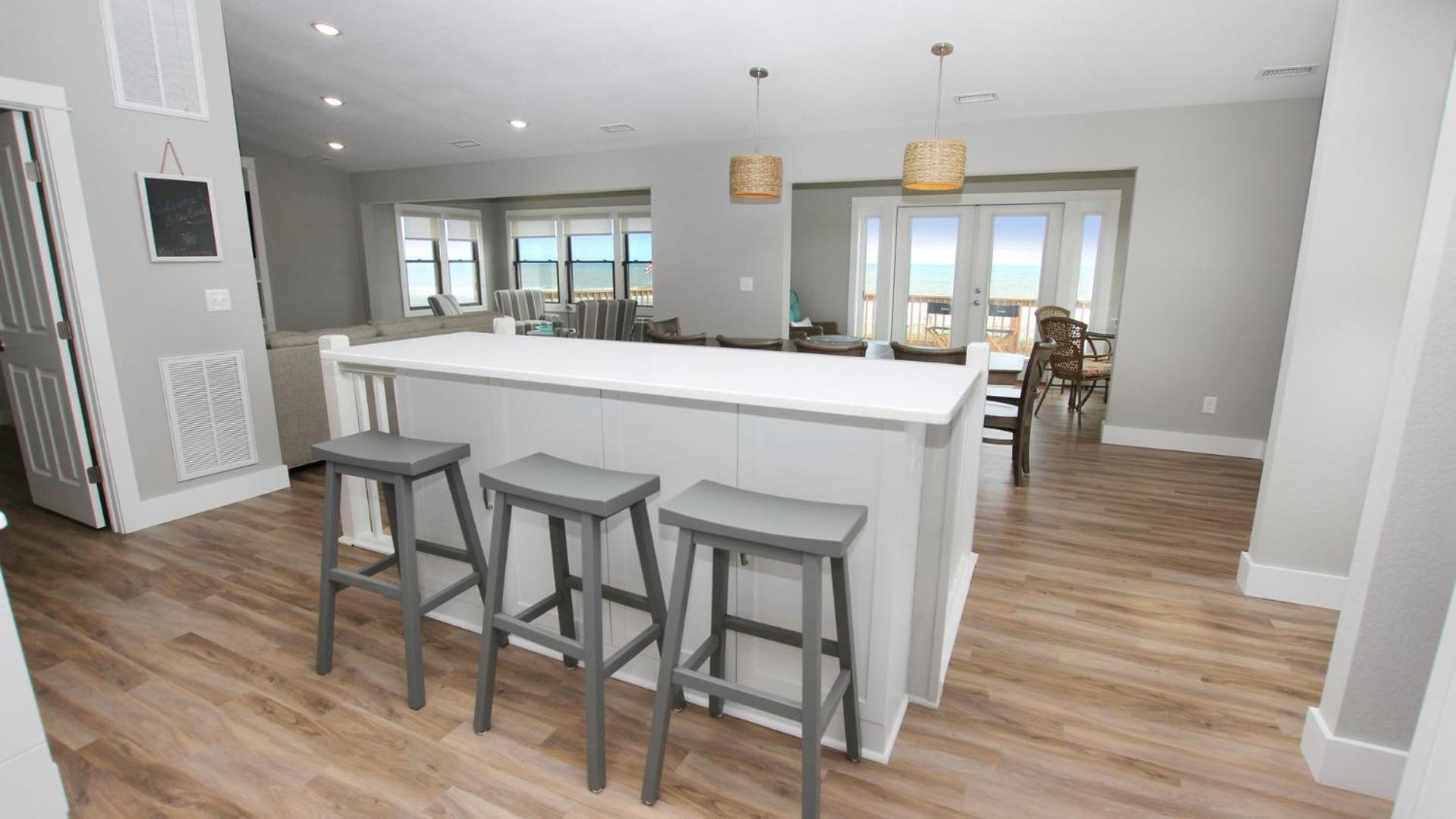 OCEANFRONT, Ocean Views, Sun Decks, Prv Beach Access, SA69, Kirk view 5
