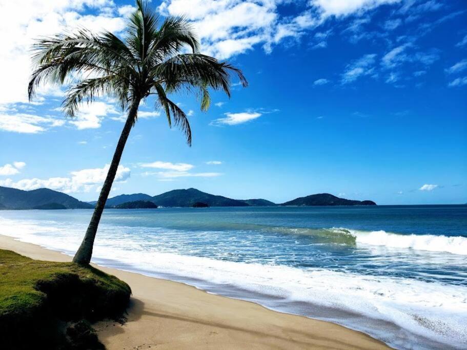 Condomínio em frente à linda praia de Massaguaçu - Caraguatatuba - Litoral Norte SP