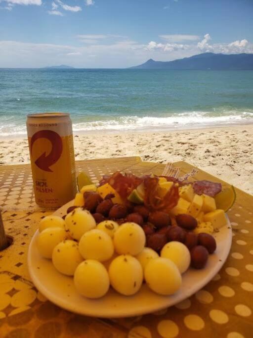Condomínio em frente à linda praia de Massaguaçu - Caraguatatuba - Litoral Norte SP