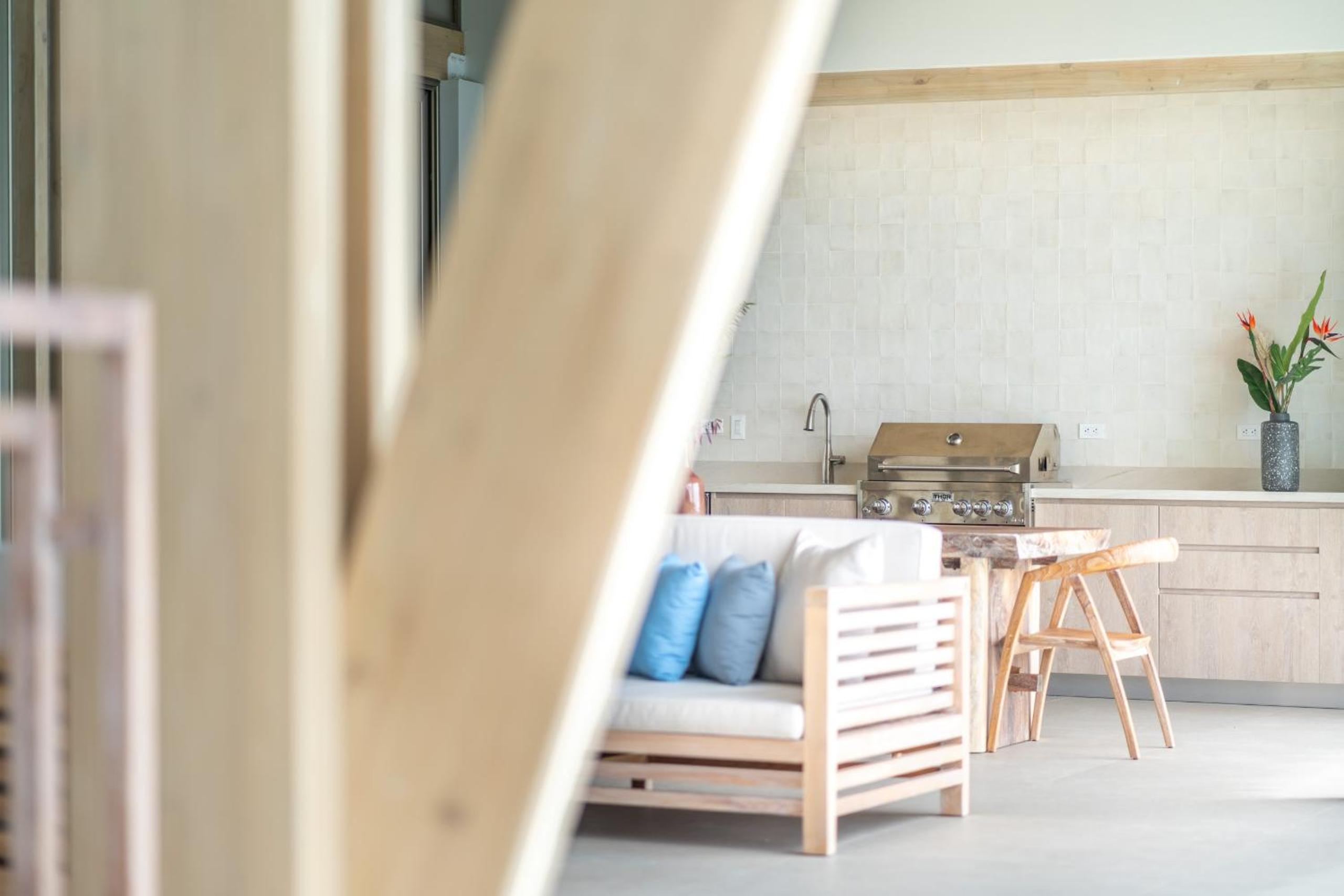 Casa Frenchie with Private Guesthouse - by Pura Villas