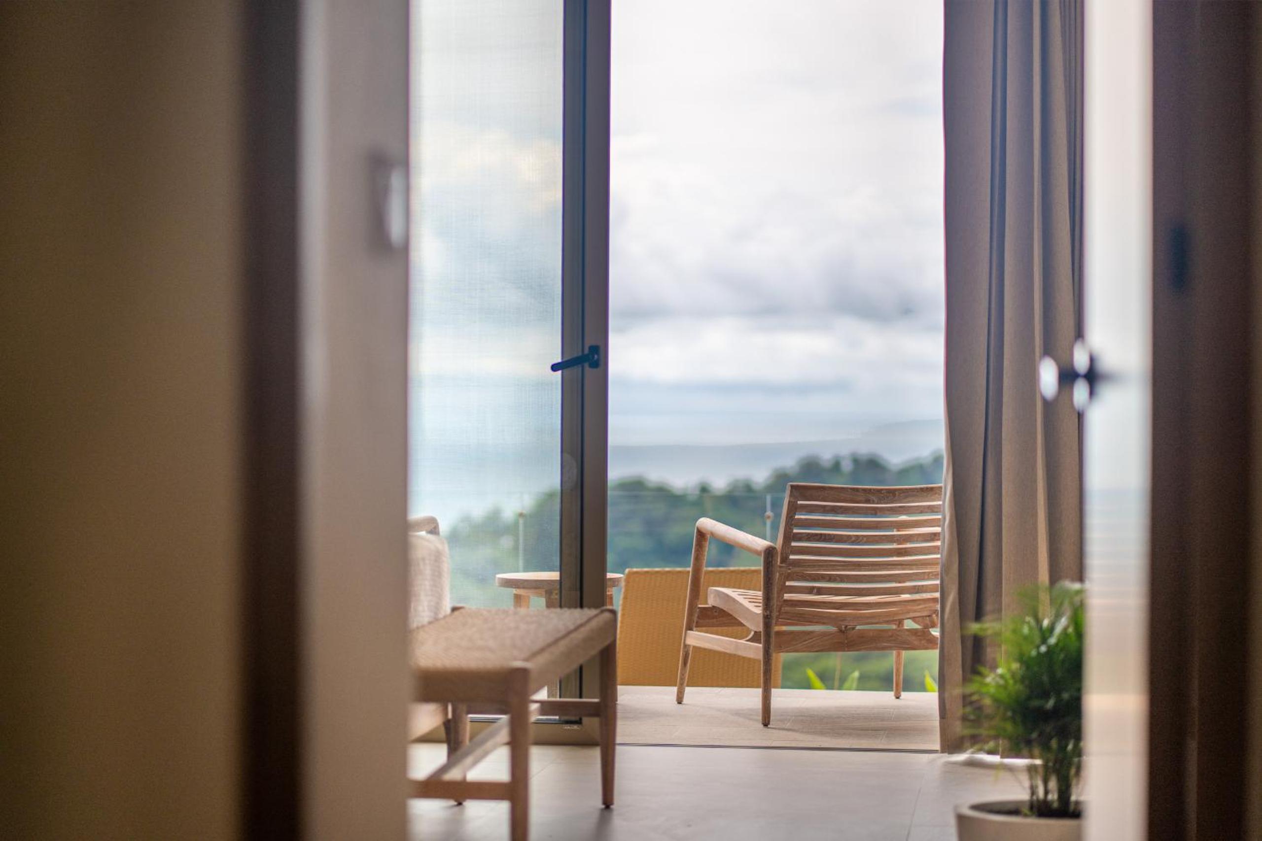 Casa Frenchie with Private Guesthouse - by Pura Villas