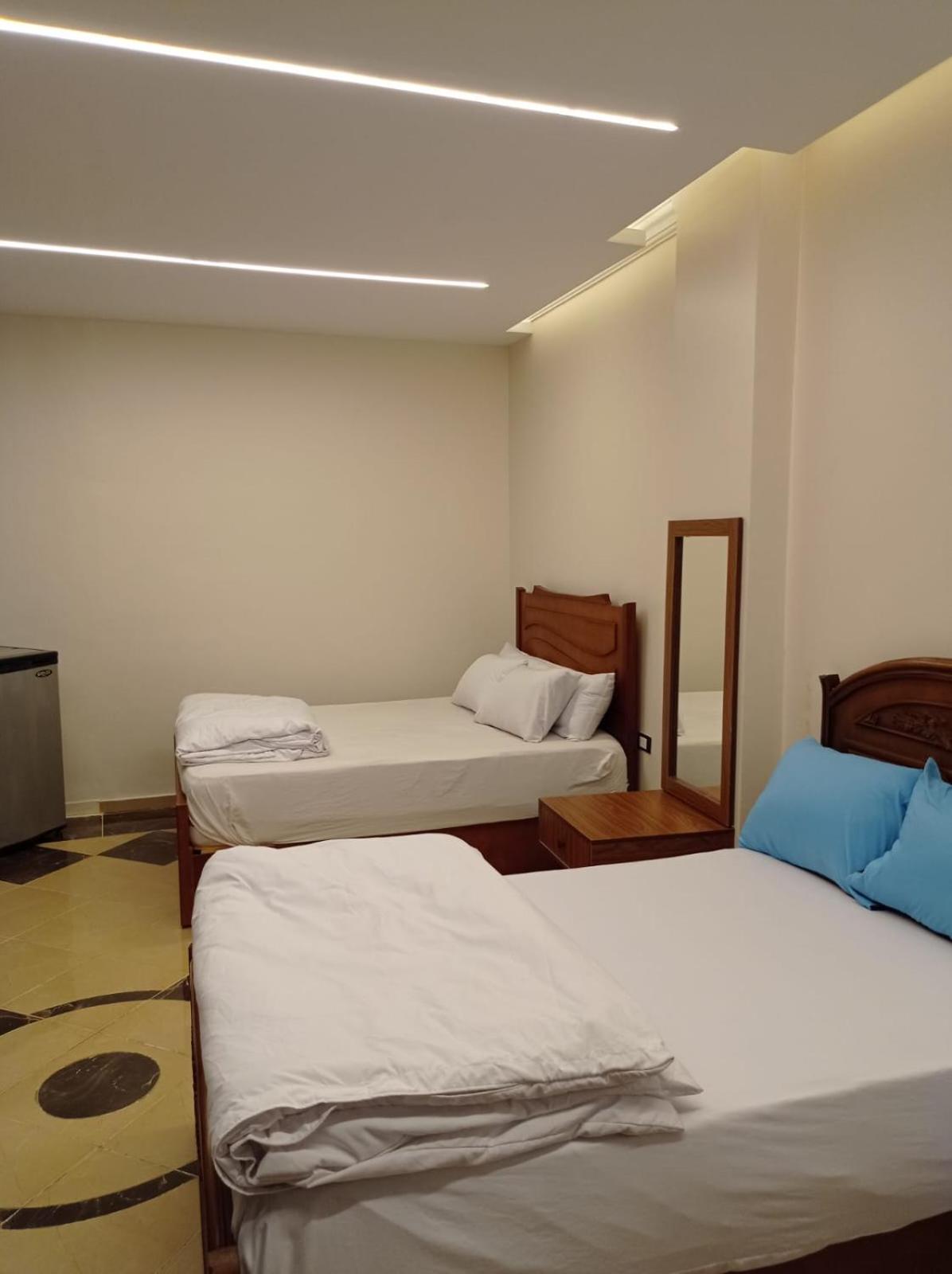 Royal Pyramids Inn