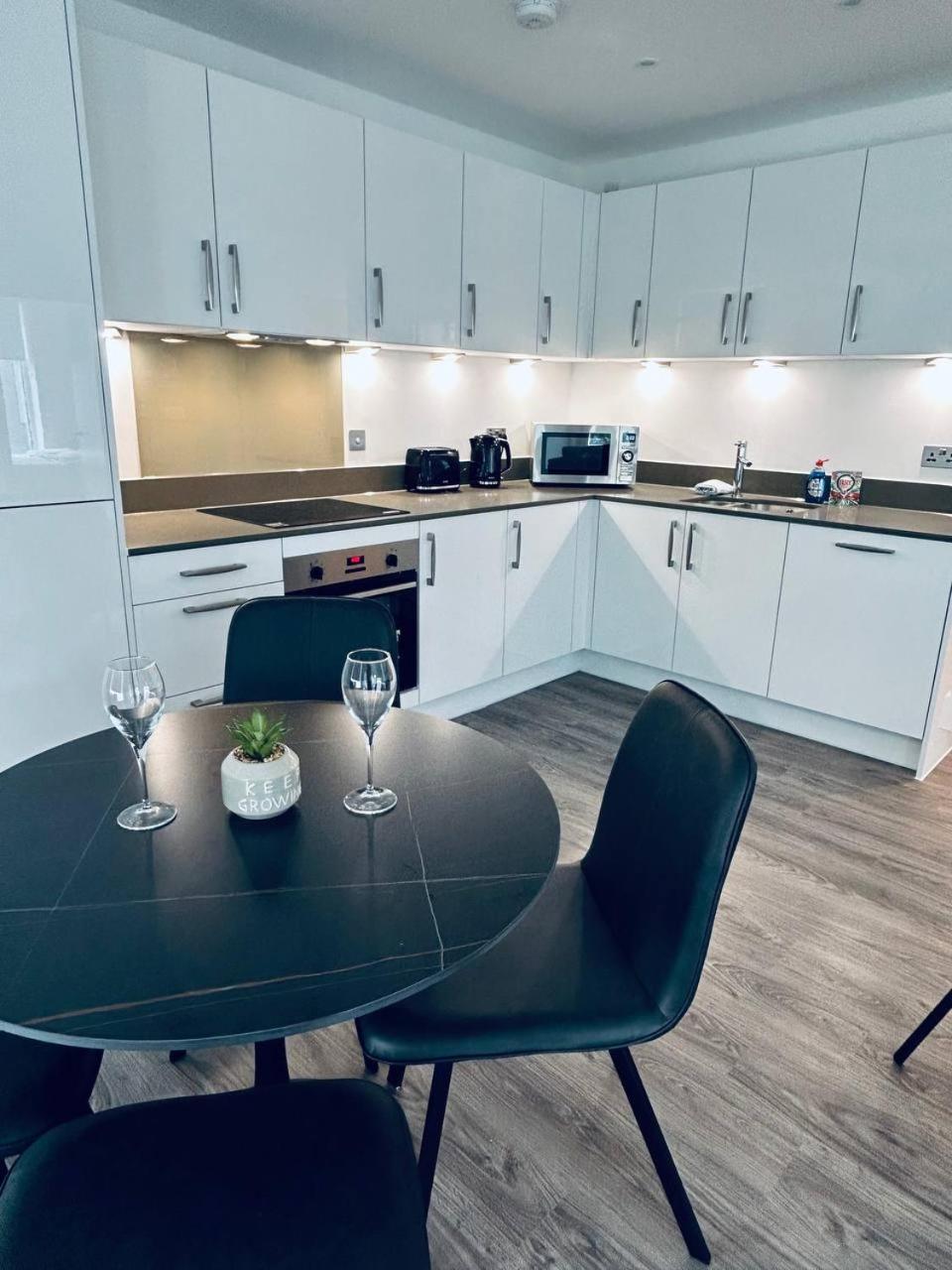 Luxury 2 Bedroom Apartment - Canning Town