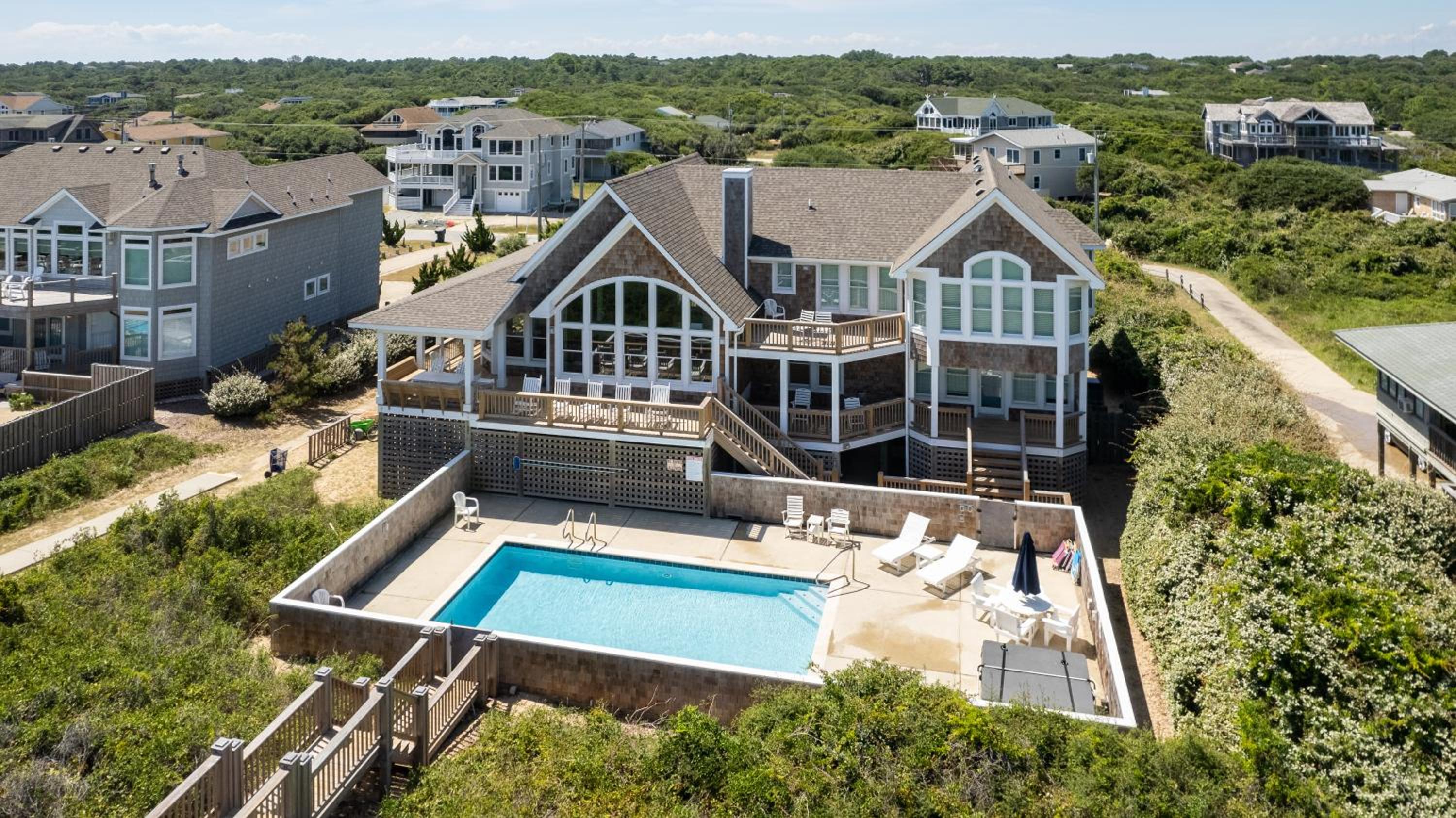 OCEANFRONT, Ocean Views, Private Pool, Hot Tub, SS10, The Russell Cottage view 4