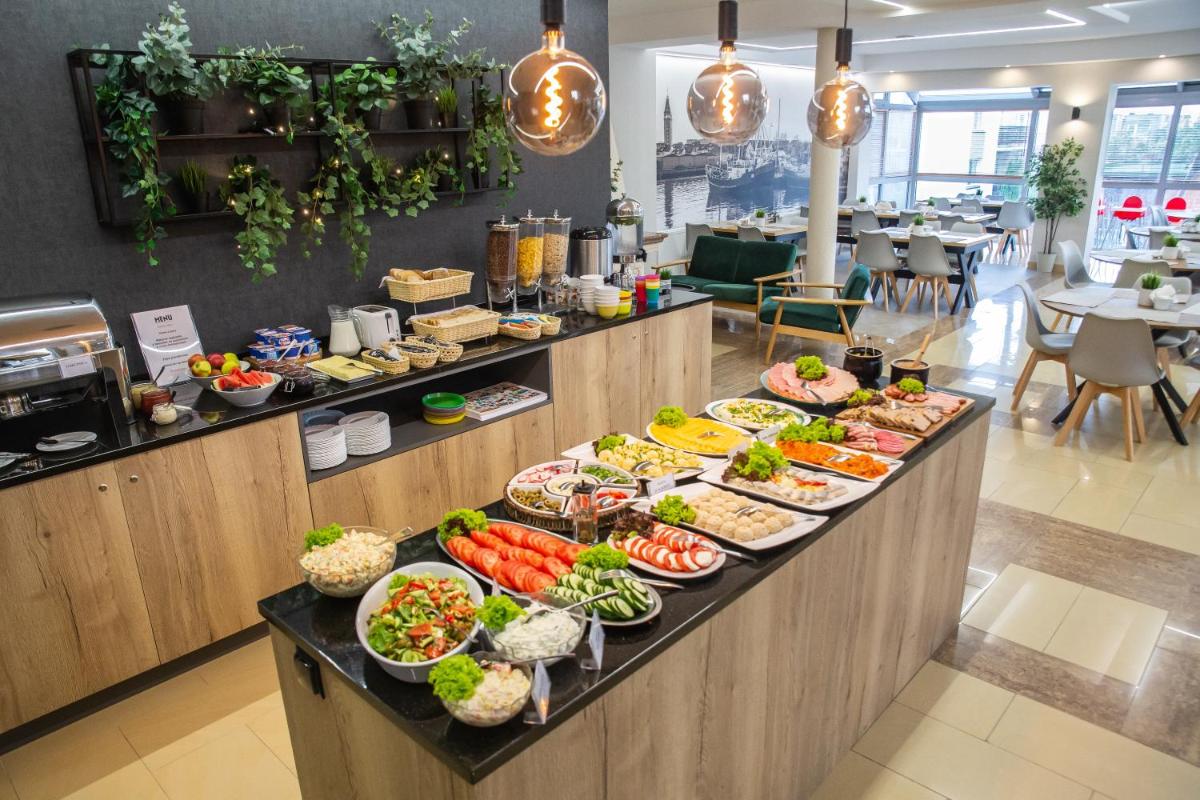 Hotel Pensjonat Wojciech - Image 1