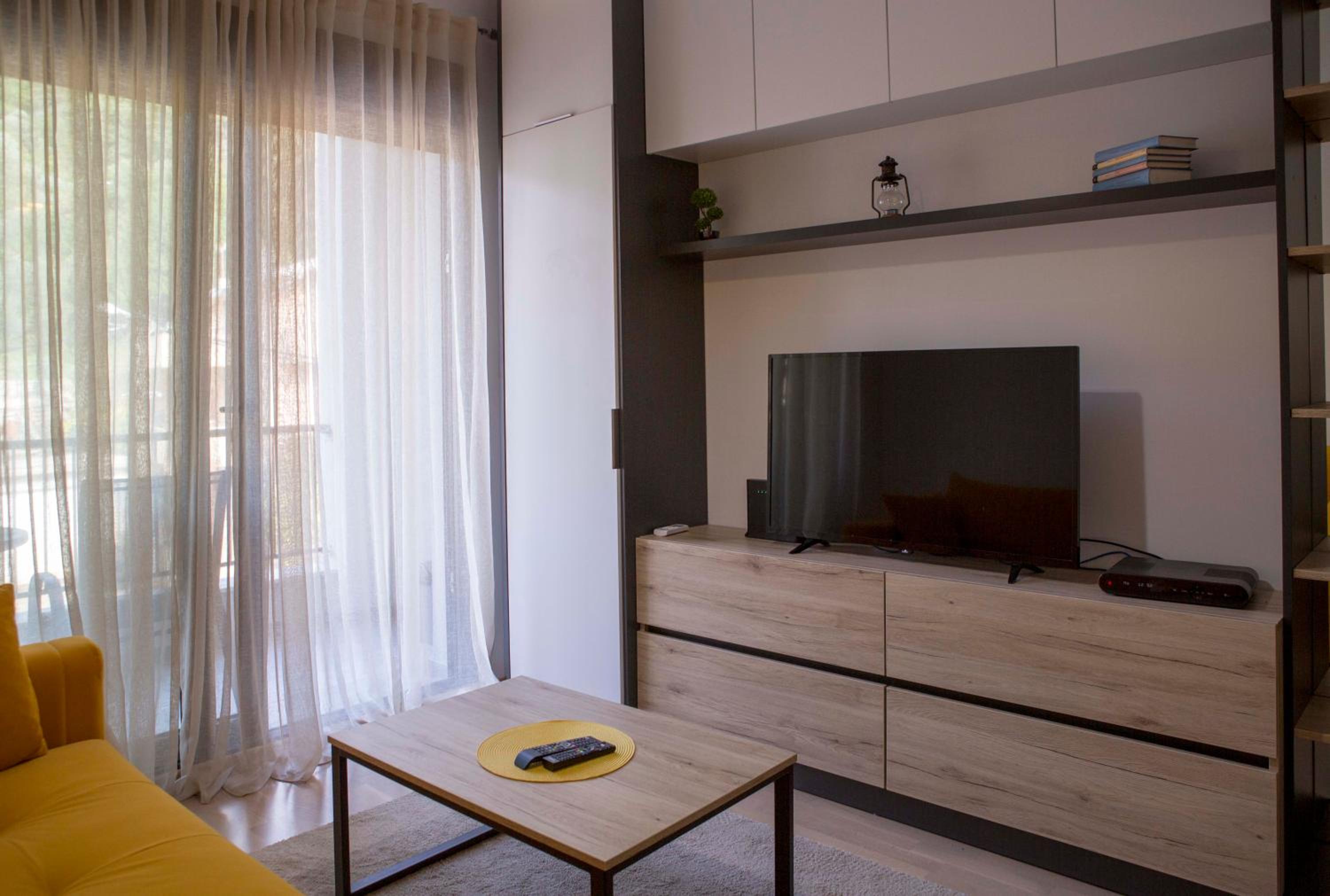 Yellow Studio Retreat Tivat view 5