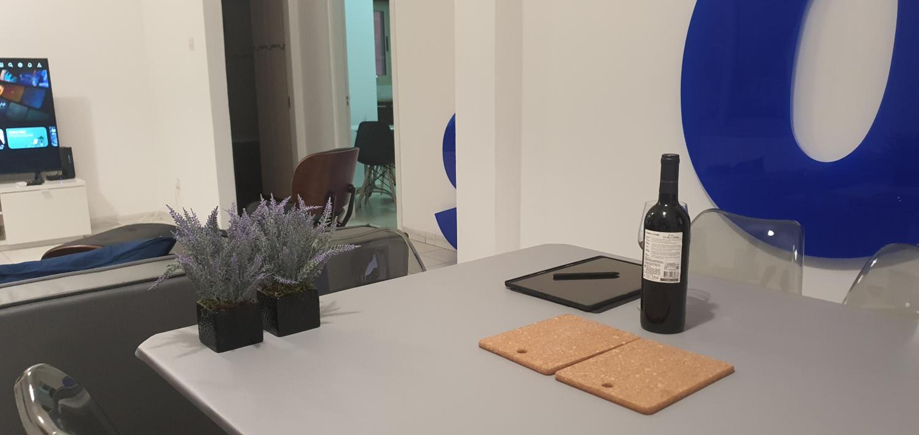 BLUE LUXURY APARTMENT (BREAKBOOKING CY-SERVICES LTD)