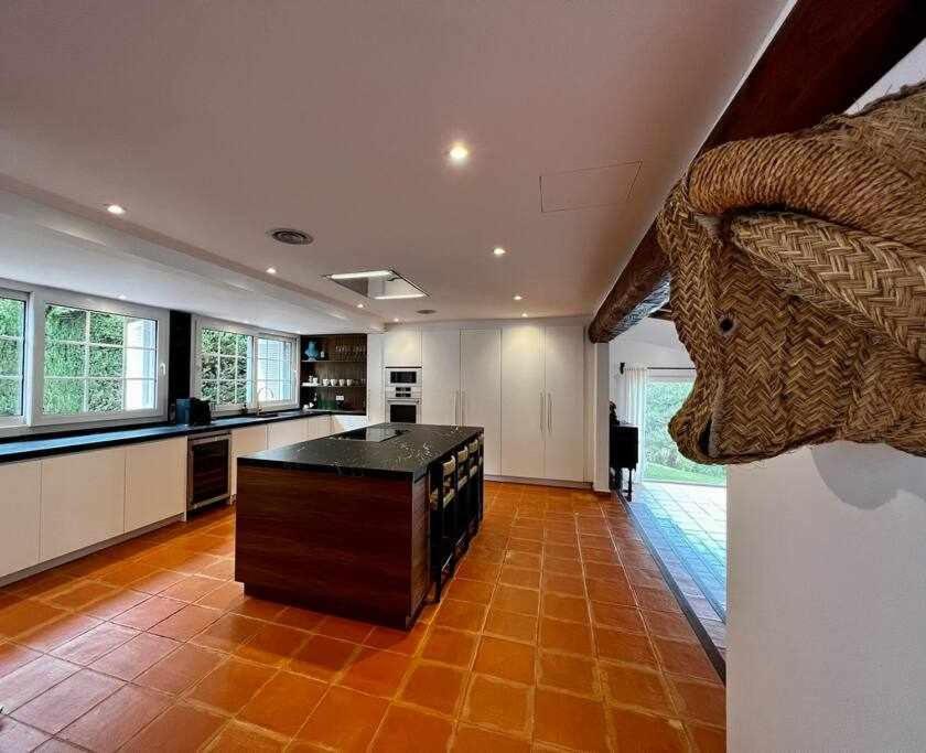 Villa en Calonge con Gran piscina