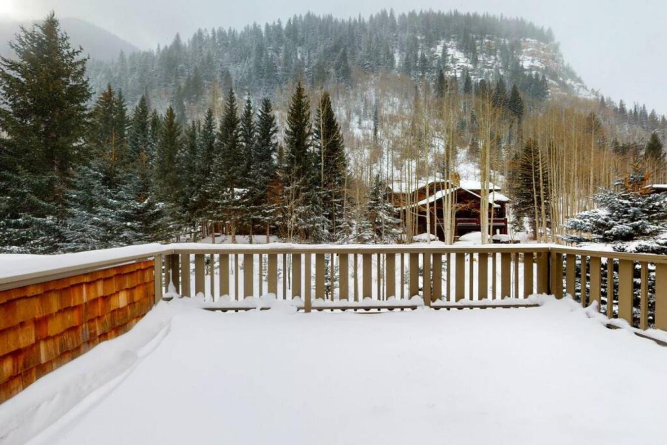 Tranquil Family Home On Creek view 4