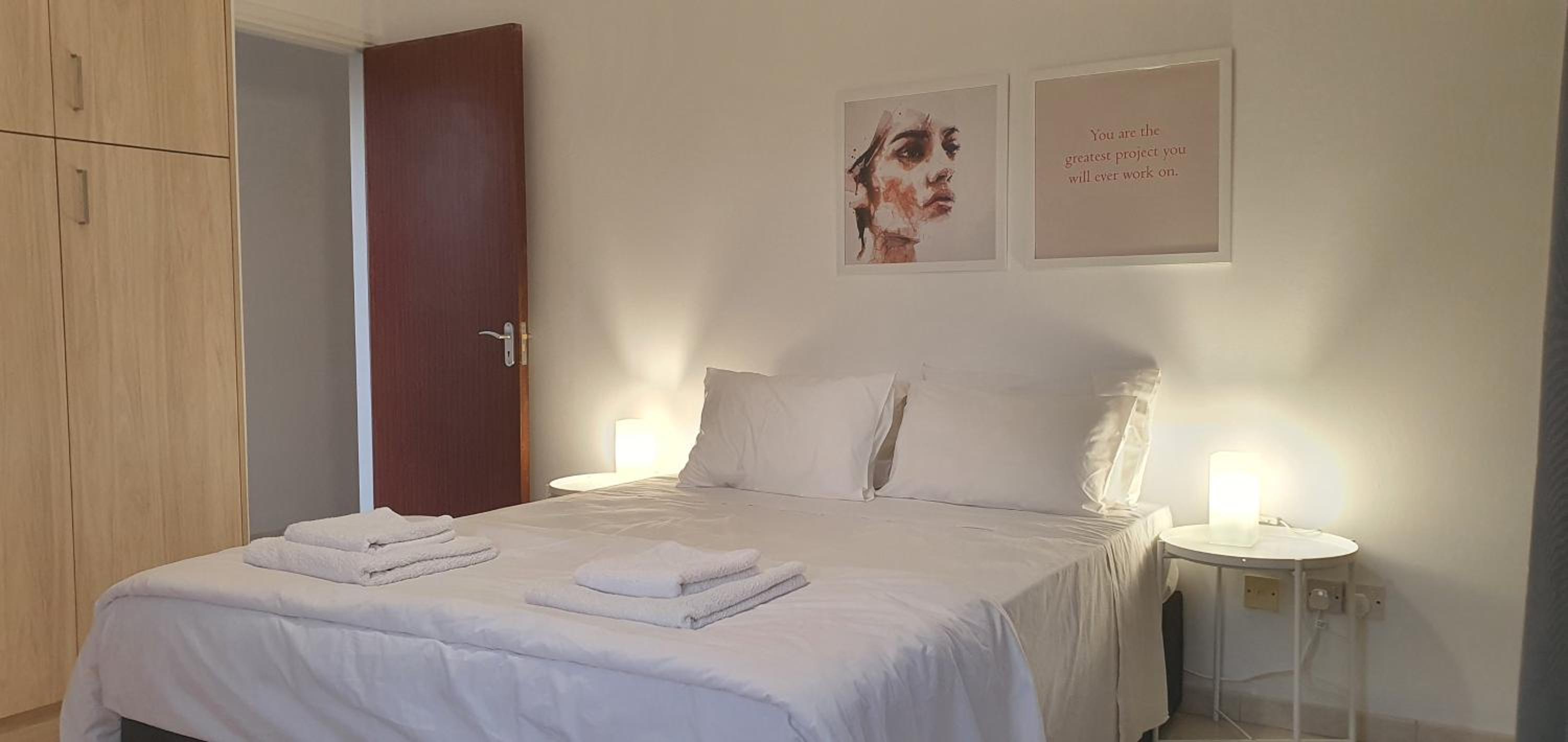 BLUE LUXURY APARTMENT (BREAKBOOKING CY-SERVICES LTD)