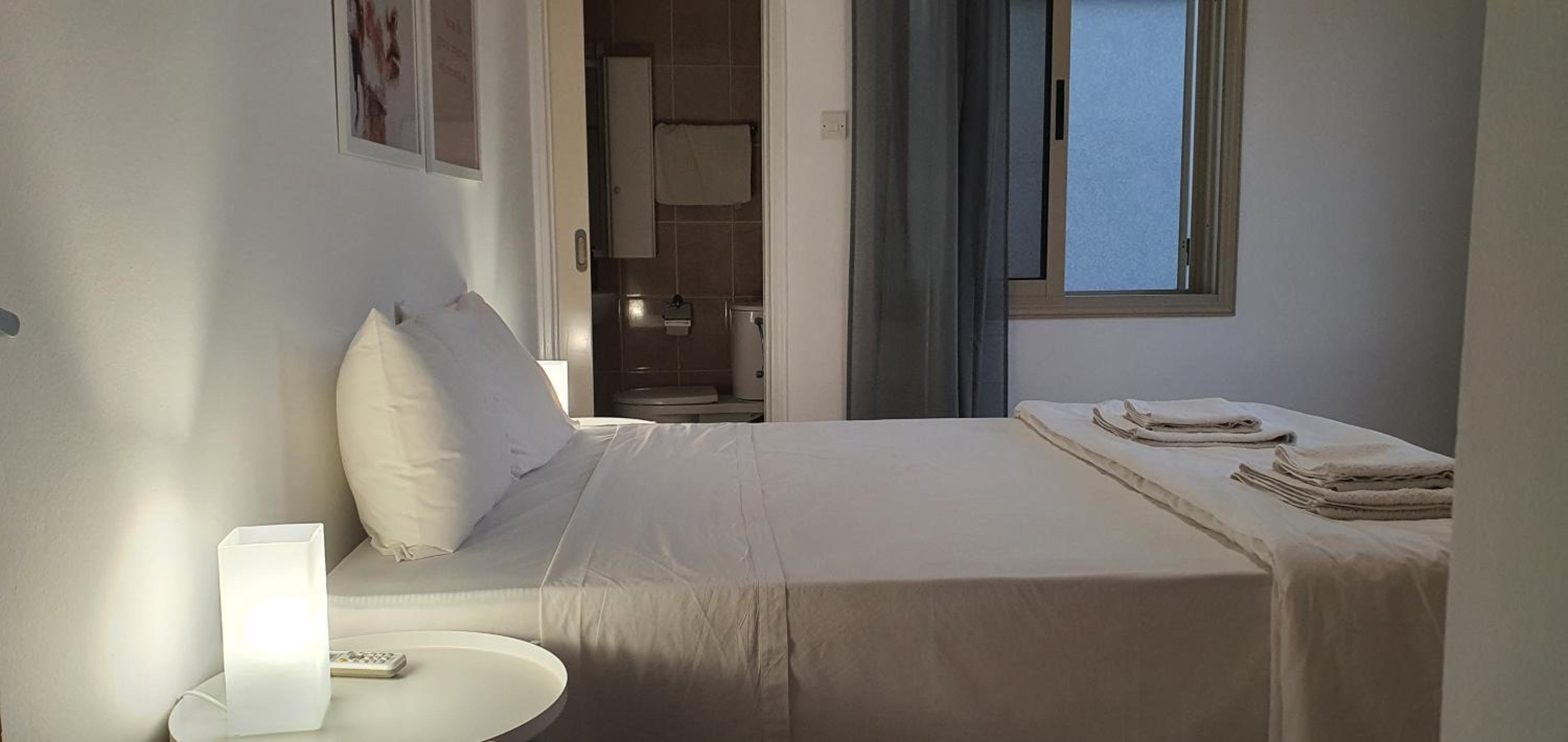 BLUE LUXURY APARTMENT (BREAKBOOKING CY-SERVICES LTD)