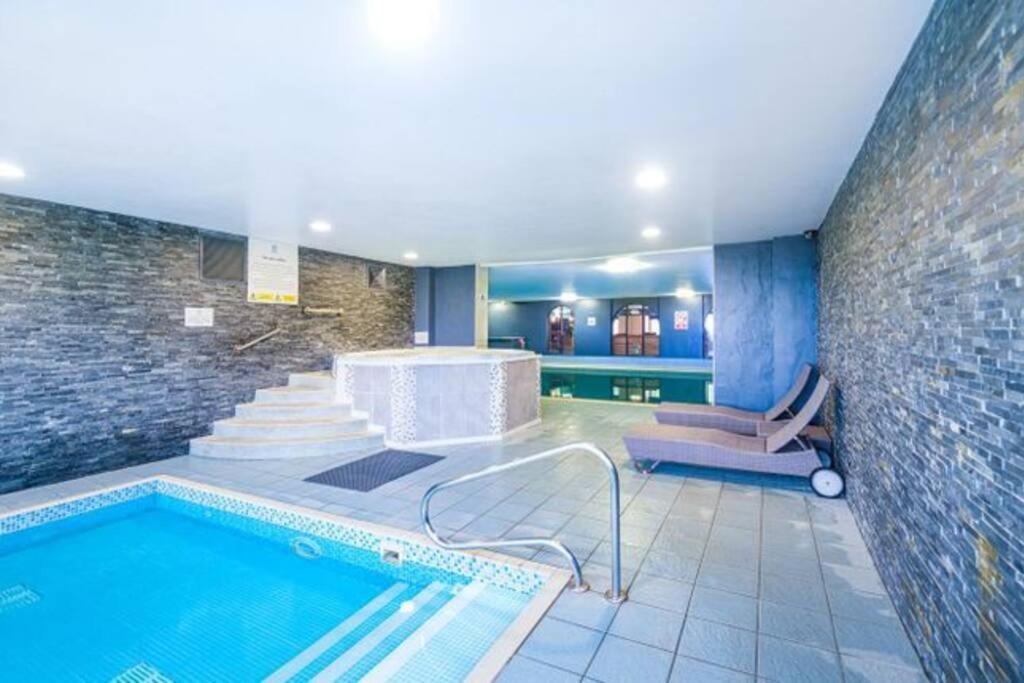 Suite Retreat Luxury Apartment