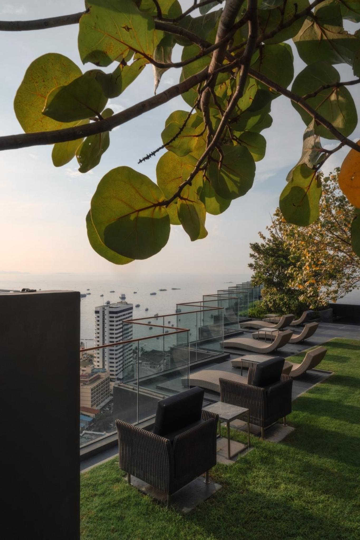 Edge Central Pattaya by JJJ