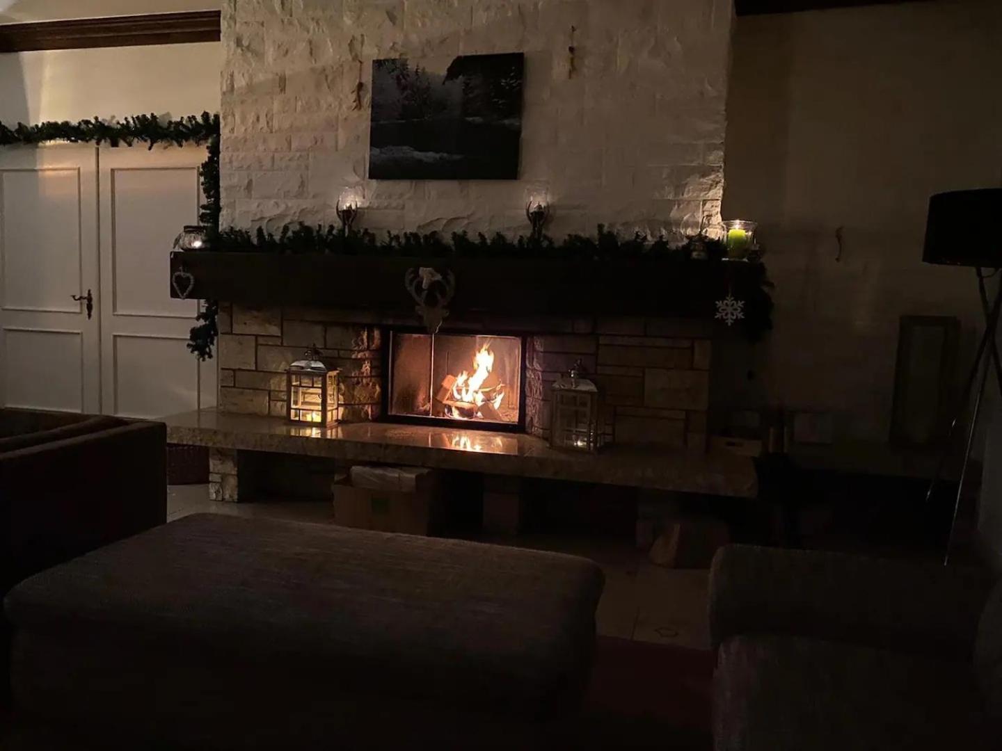 Ferienhaus Villa EMG Osnabrück Bielefeld in Preussisch-Oldendorf, Alleinlage, eigene Wald und See, Jacuzzi, Sauna für Familien Gruppen bis 20 Personen