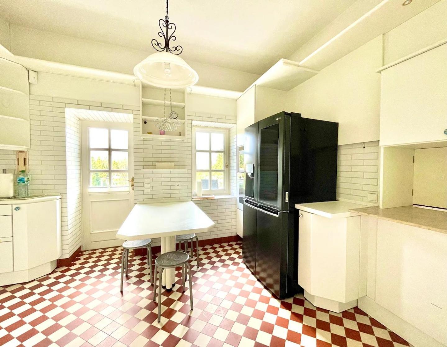 Ferienhaus Villa EMG Osnabrück Bielefeld in Preussisch-Oldendorf, Alleinlage, eigene Wald und See, Jacuzzi, Sauna für Familien Gruppen bis 20 Personen