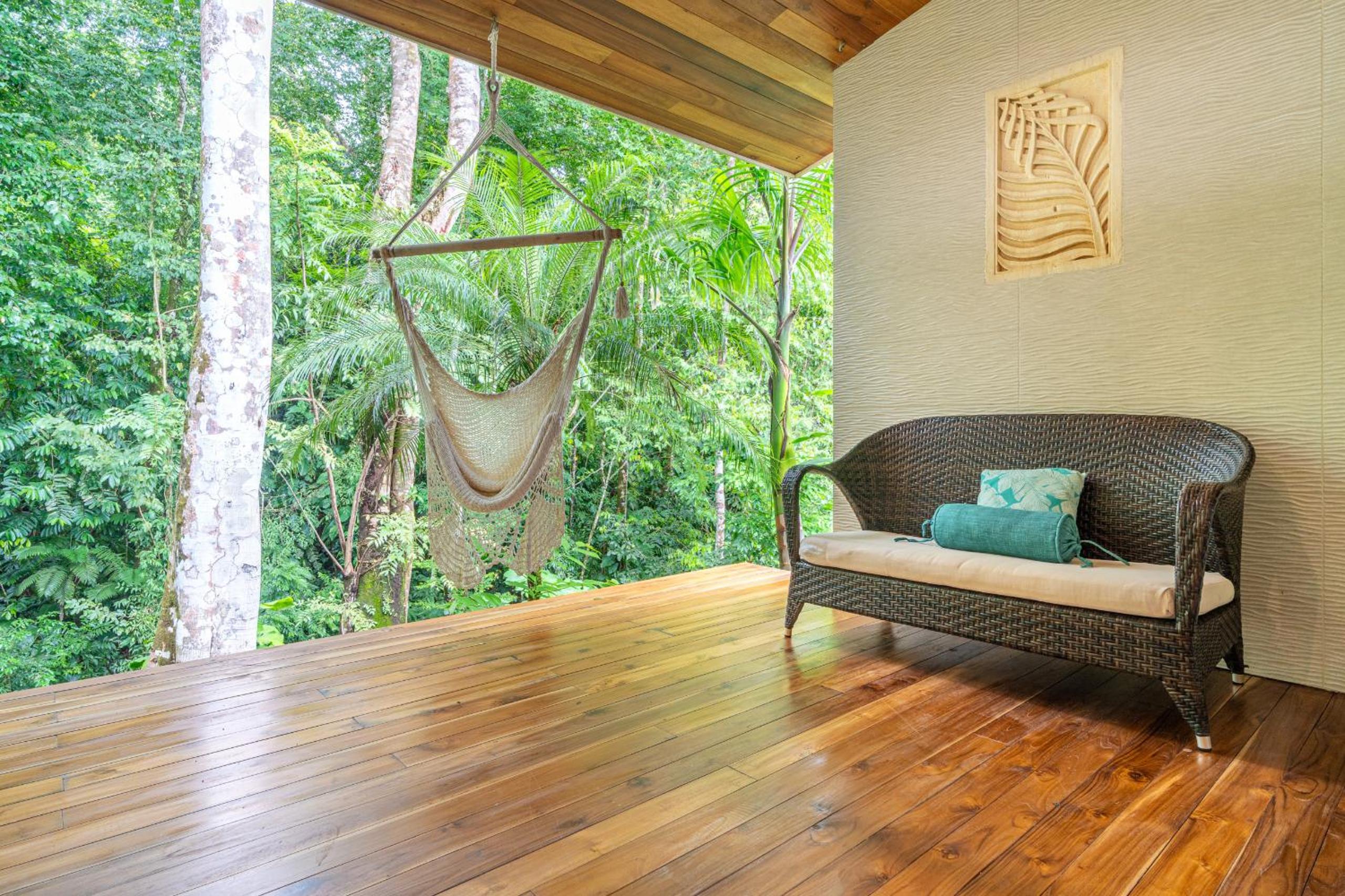 Casa Frenchie with Private Guesthouse - by Pura Villas