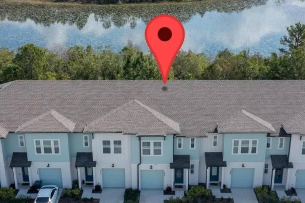 Your 3 bedroom house 10 minutes from Disney! view 3