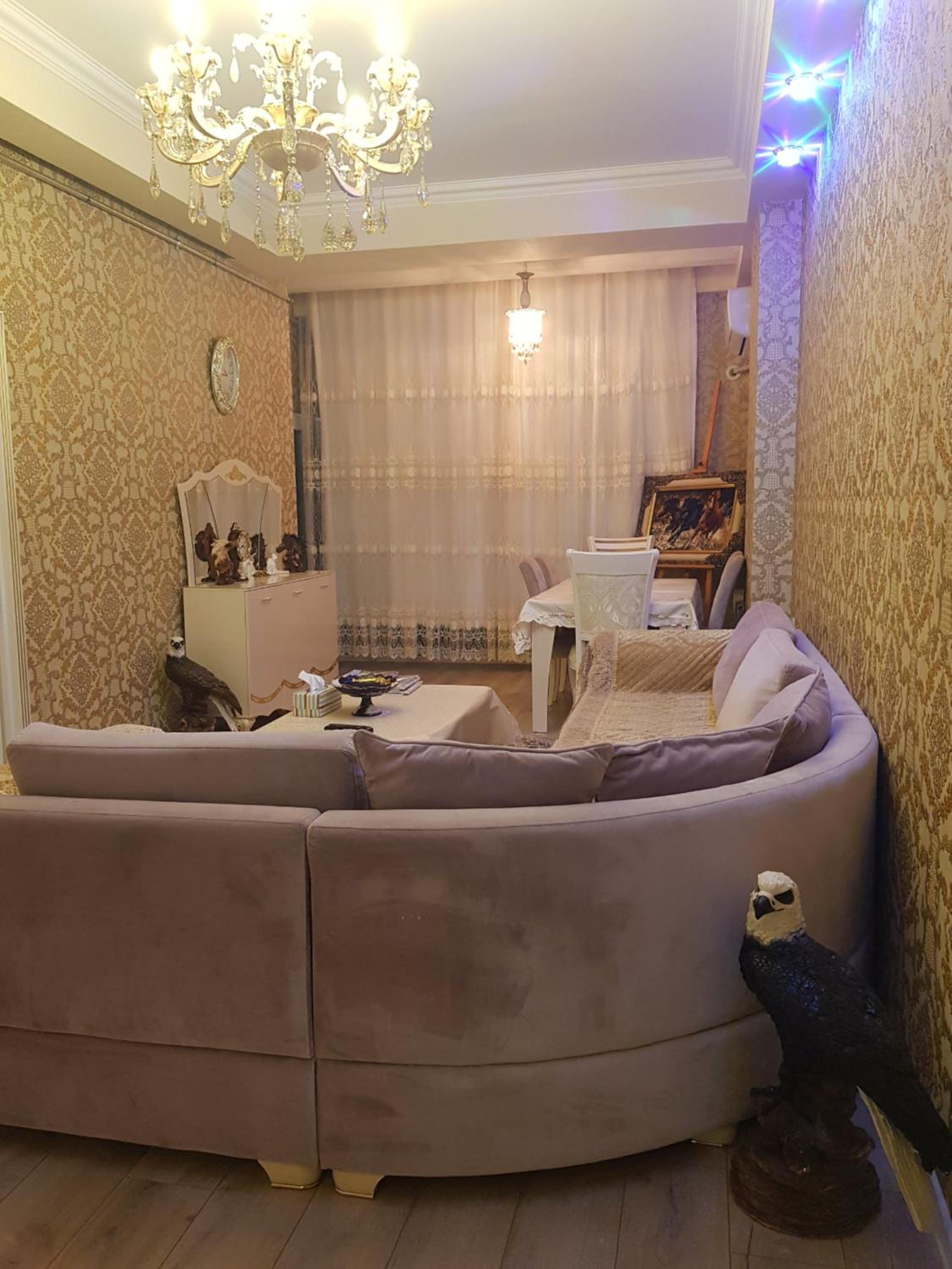 LUXOR Central Baku Apartmen on Nizami Street