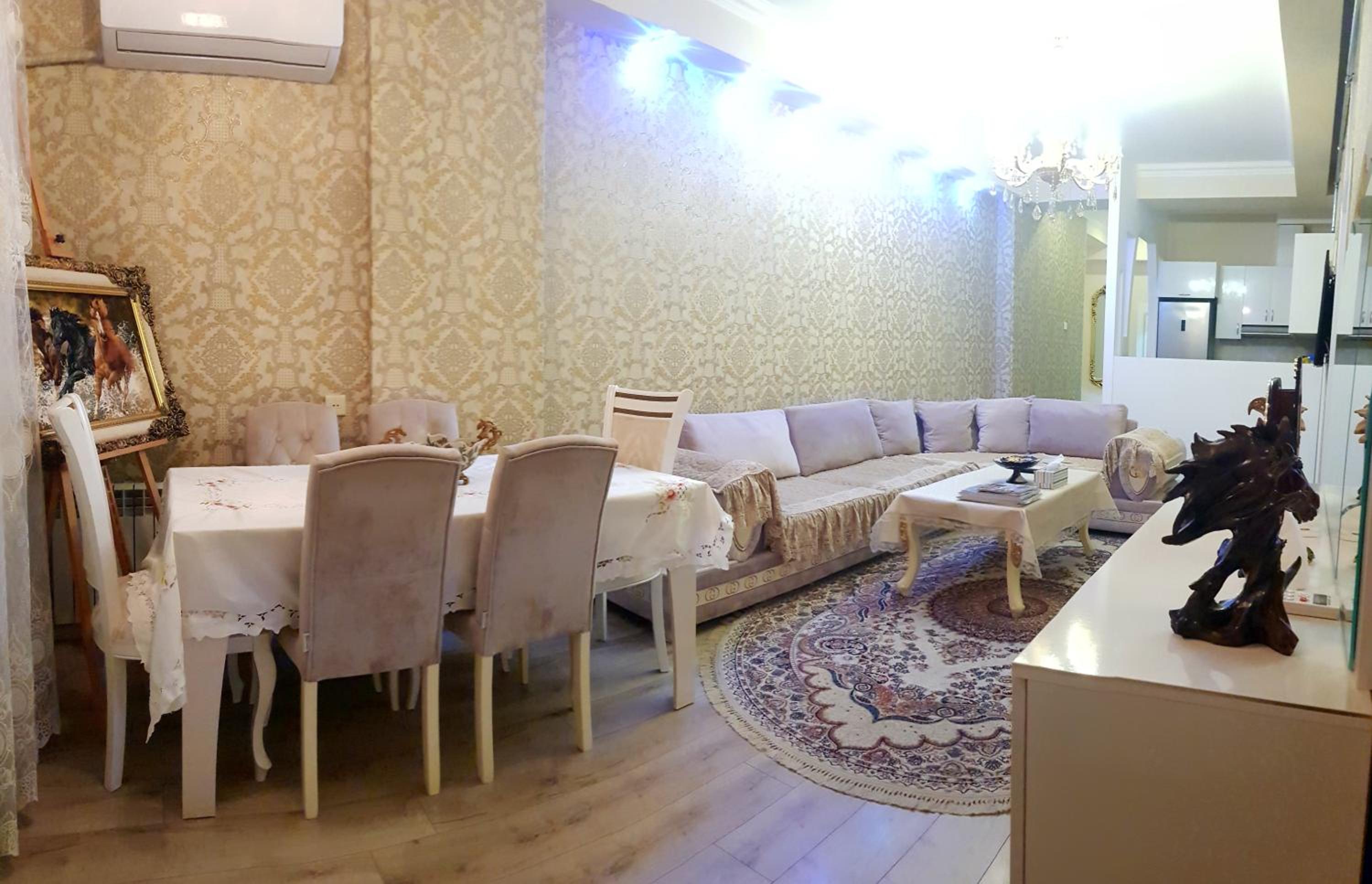 LUXOR Central Baku Apartmen on Nizami Street