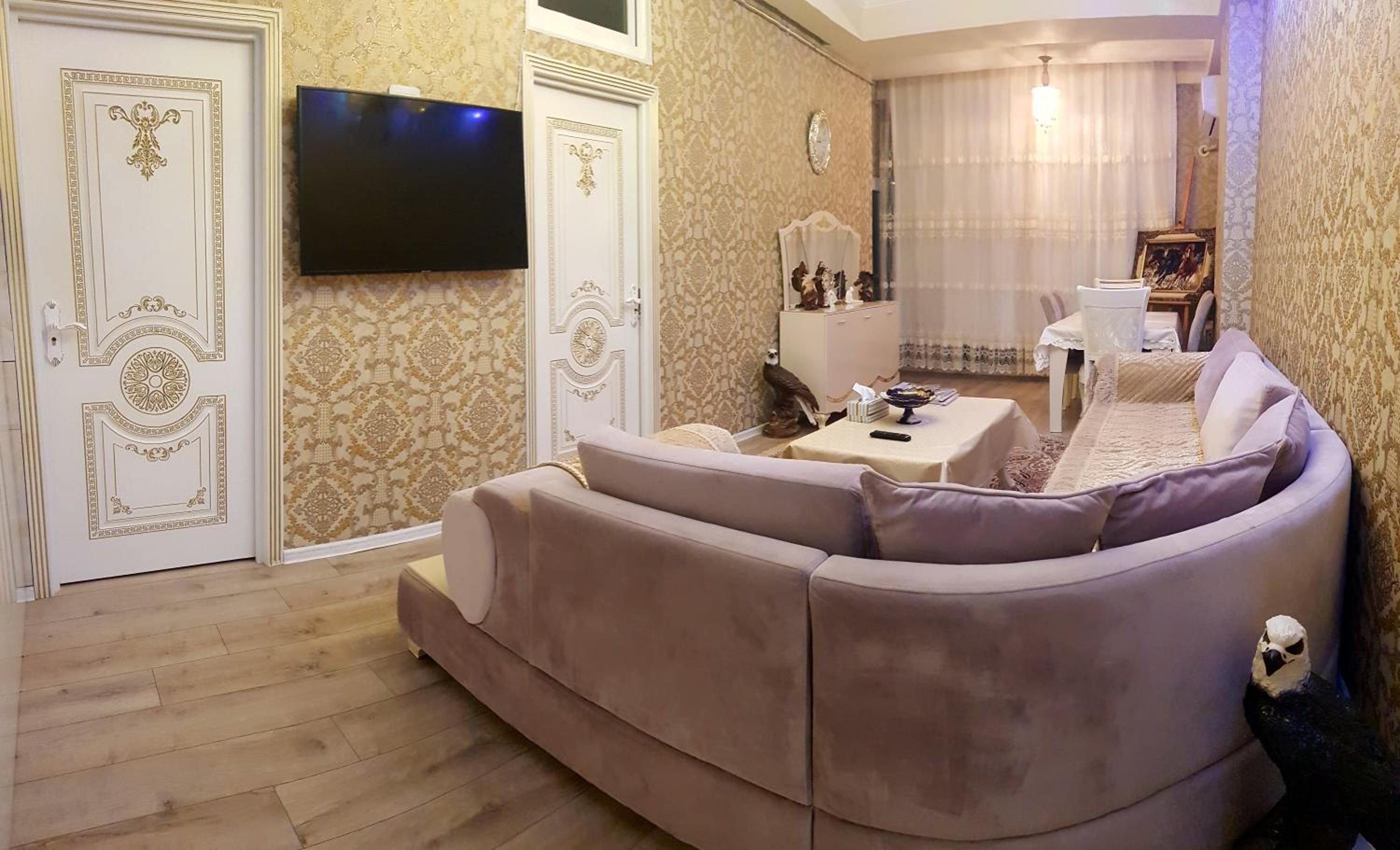 LUXOR Central Baku Apartmen on Nizami Street