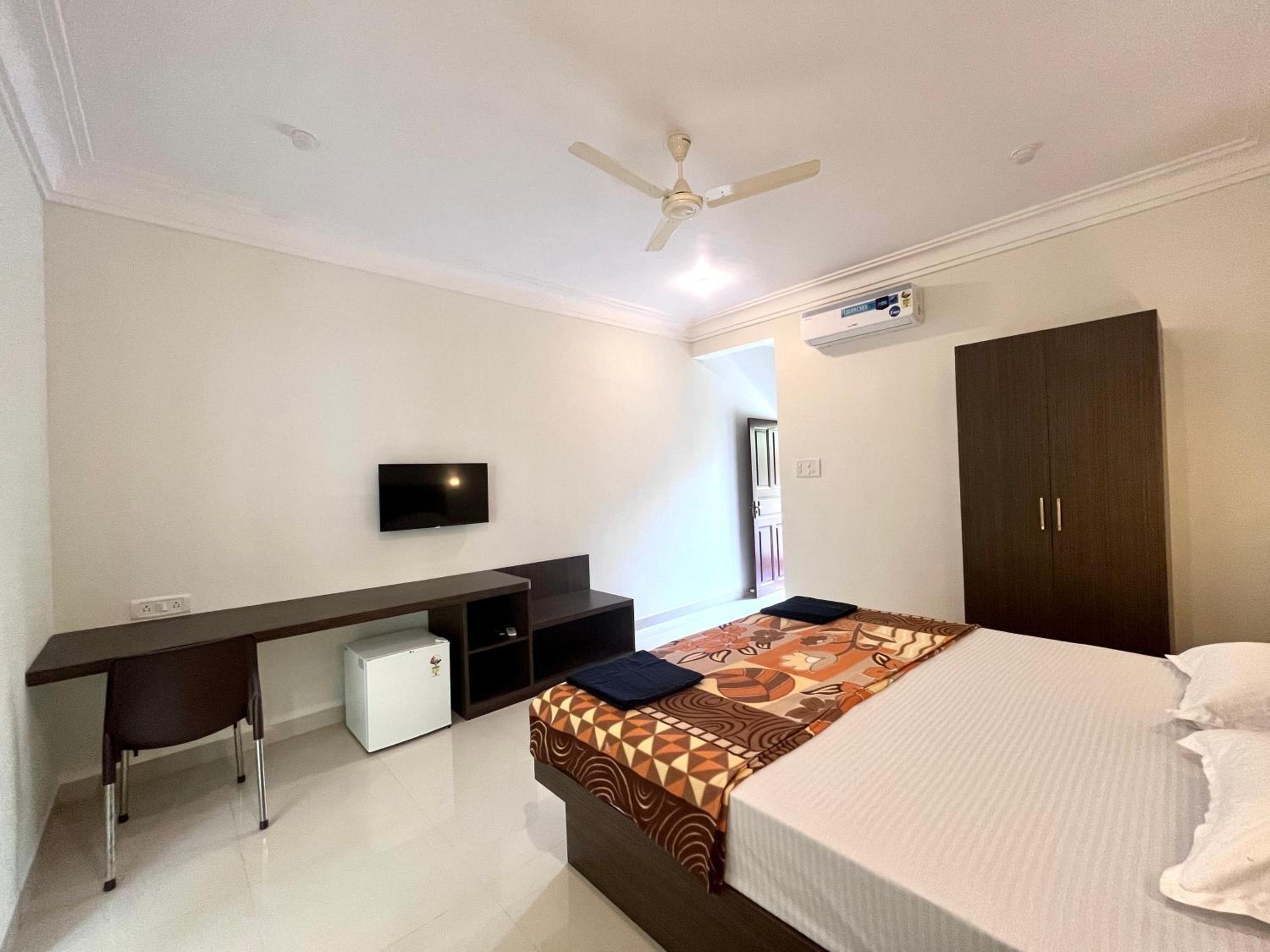 Morjim Sunset Hotel