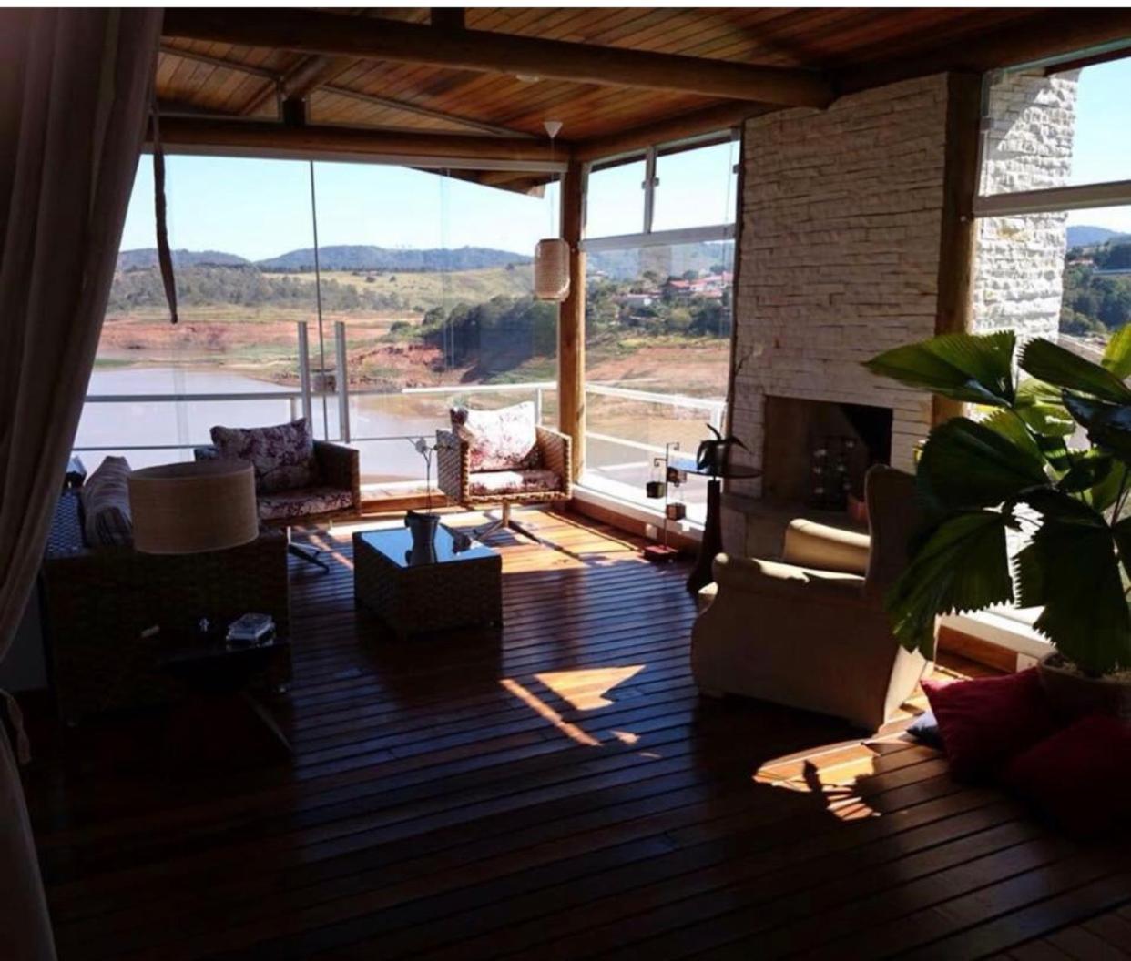 Casa na represa