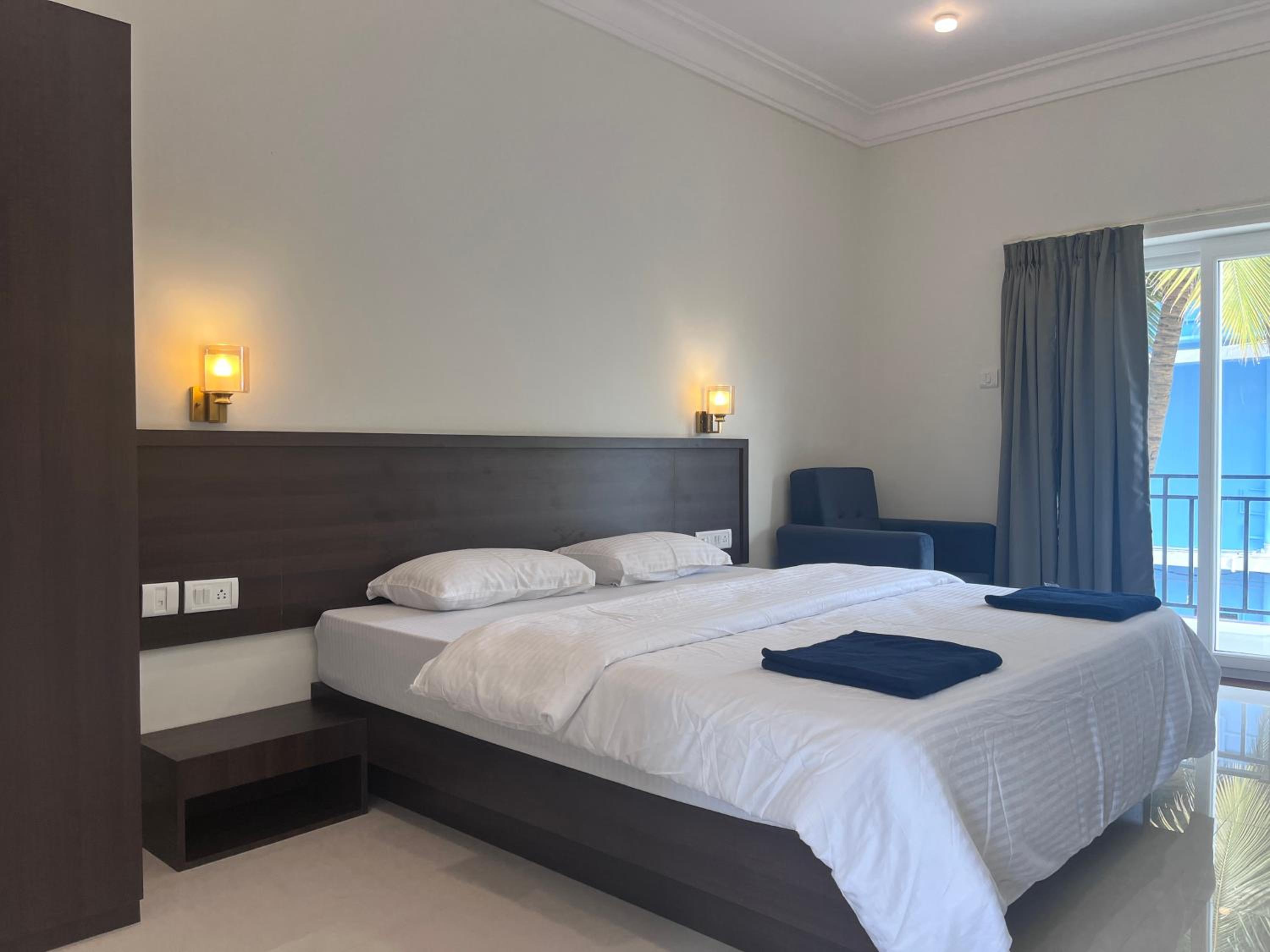 Morjim Sunset Hotel