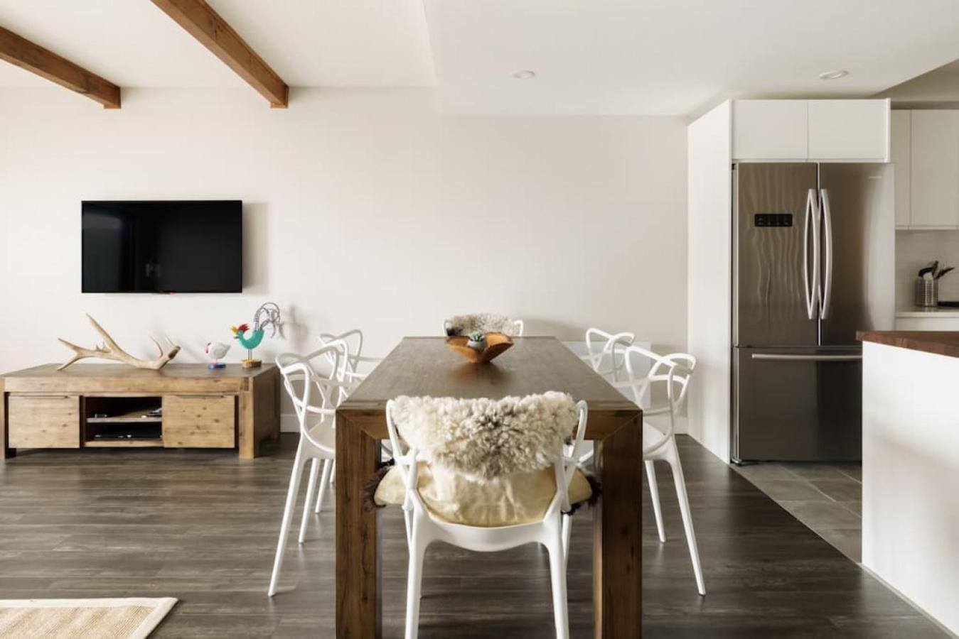 Luxury Condominium with Rustic Minimalist Style
