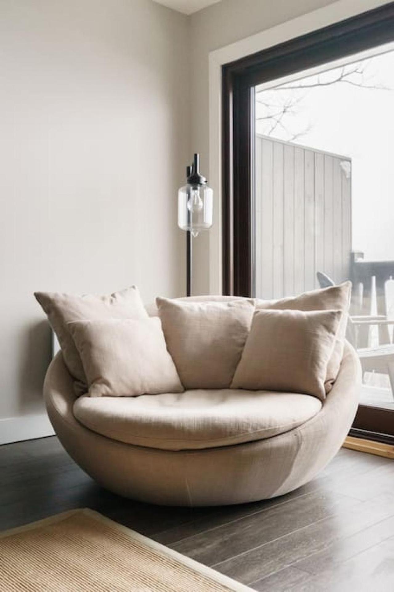 Luxury Condominium with Rustic Minimalist Style