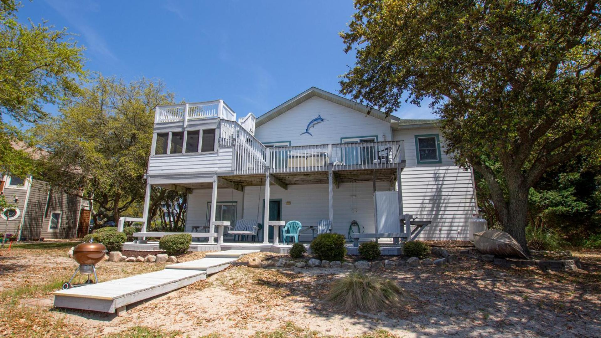 Soundside, Lake View, Hot Tub, Dogs Welcome, Community Amenities, VOH56, Atlantic Sound Waves view 3