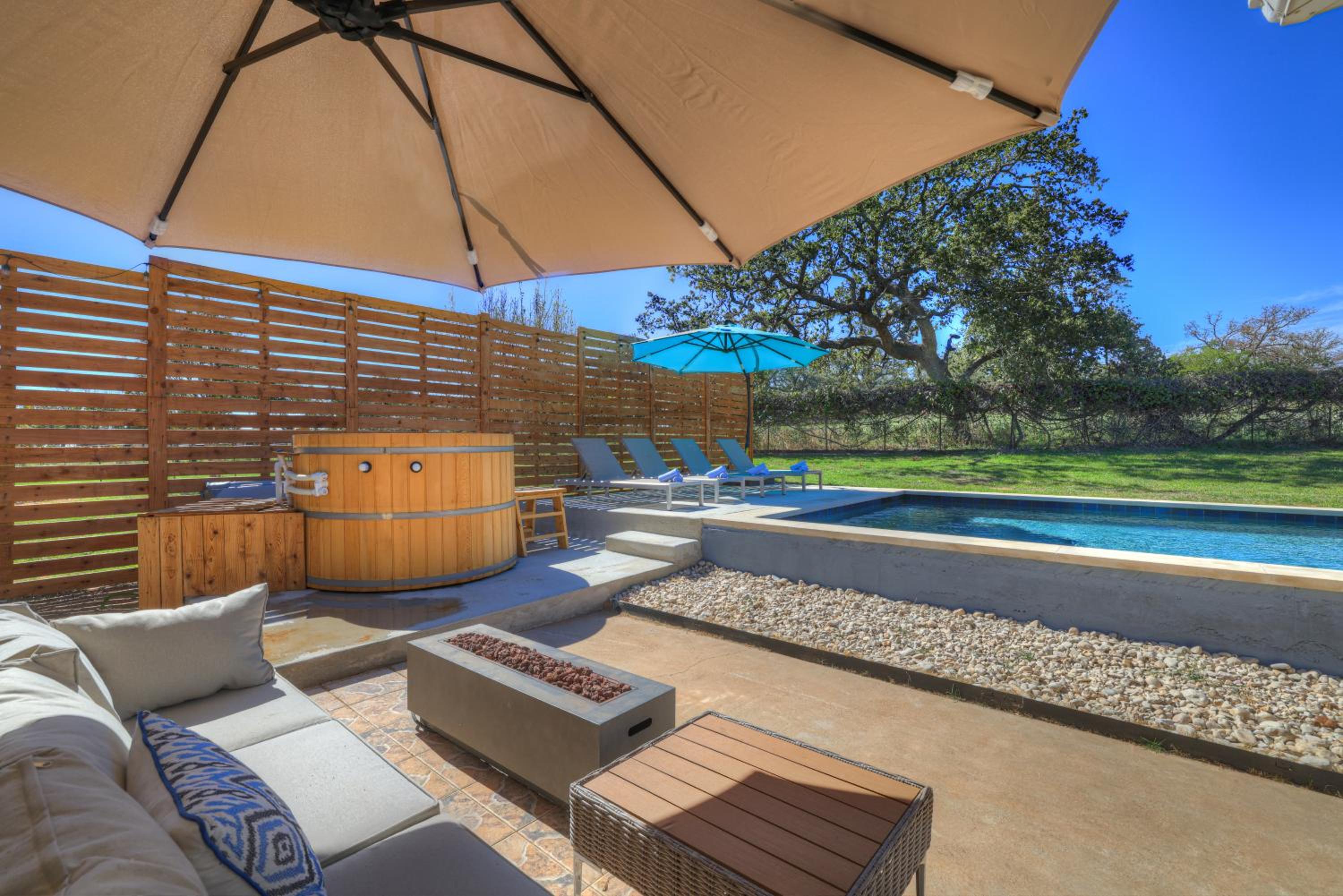 The KK Ranch-Private Pool-Hill Country Bliss