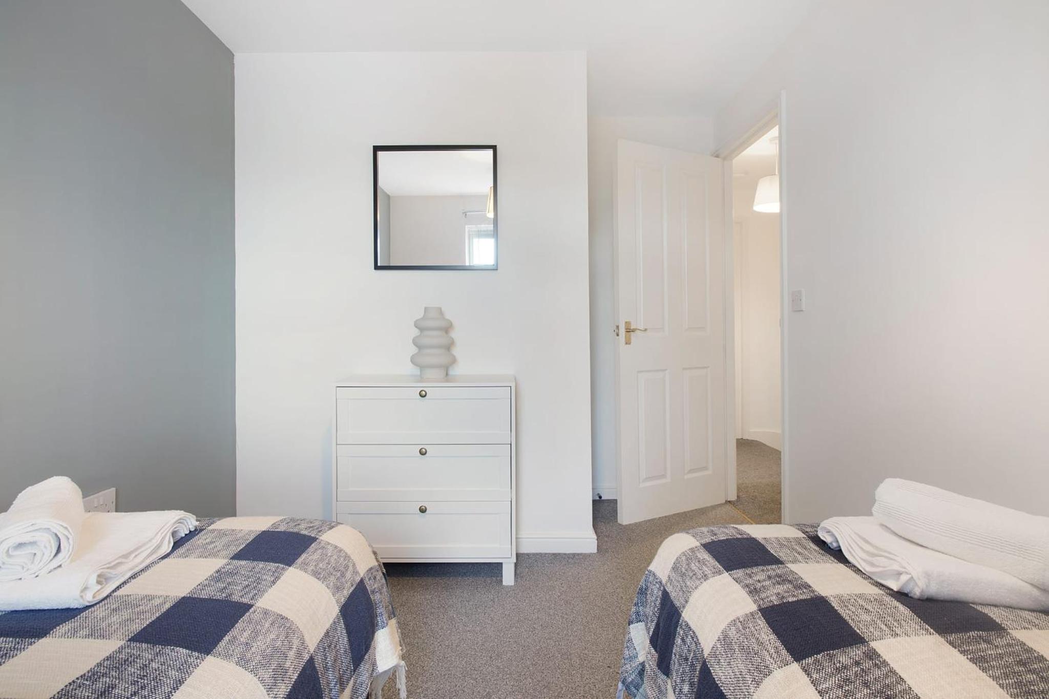 Charming 3 Bedroom House in Hartlepool, Sleeps 5