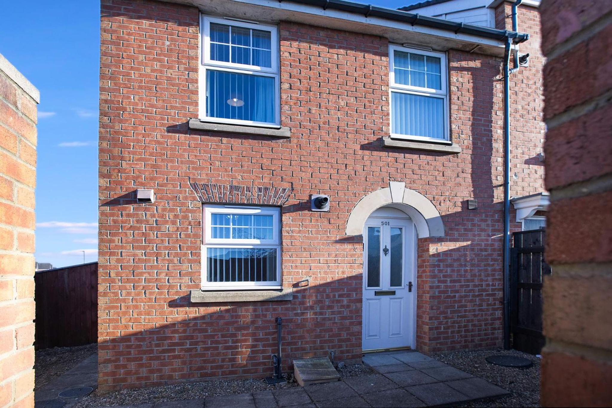 Charming 3 Bedroom House in Hartlepool, Sleeps 5