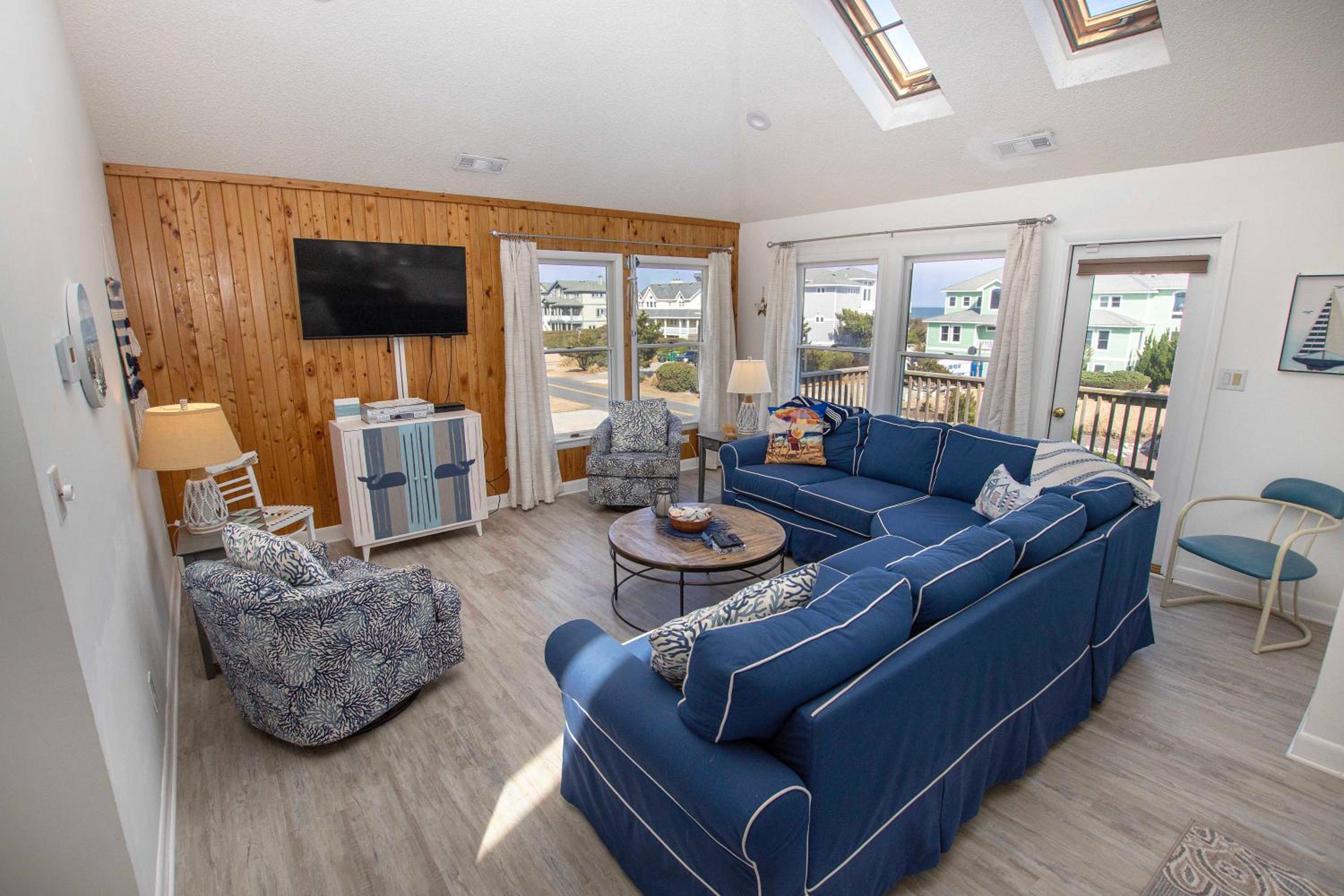 Semi-Oceanfront, Private Pool, Hot Tub, Close to beach! WL1066, Schemering Seas view 4