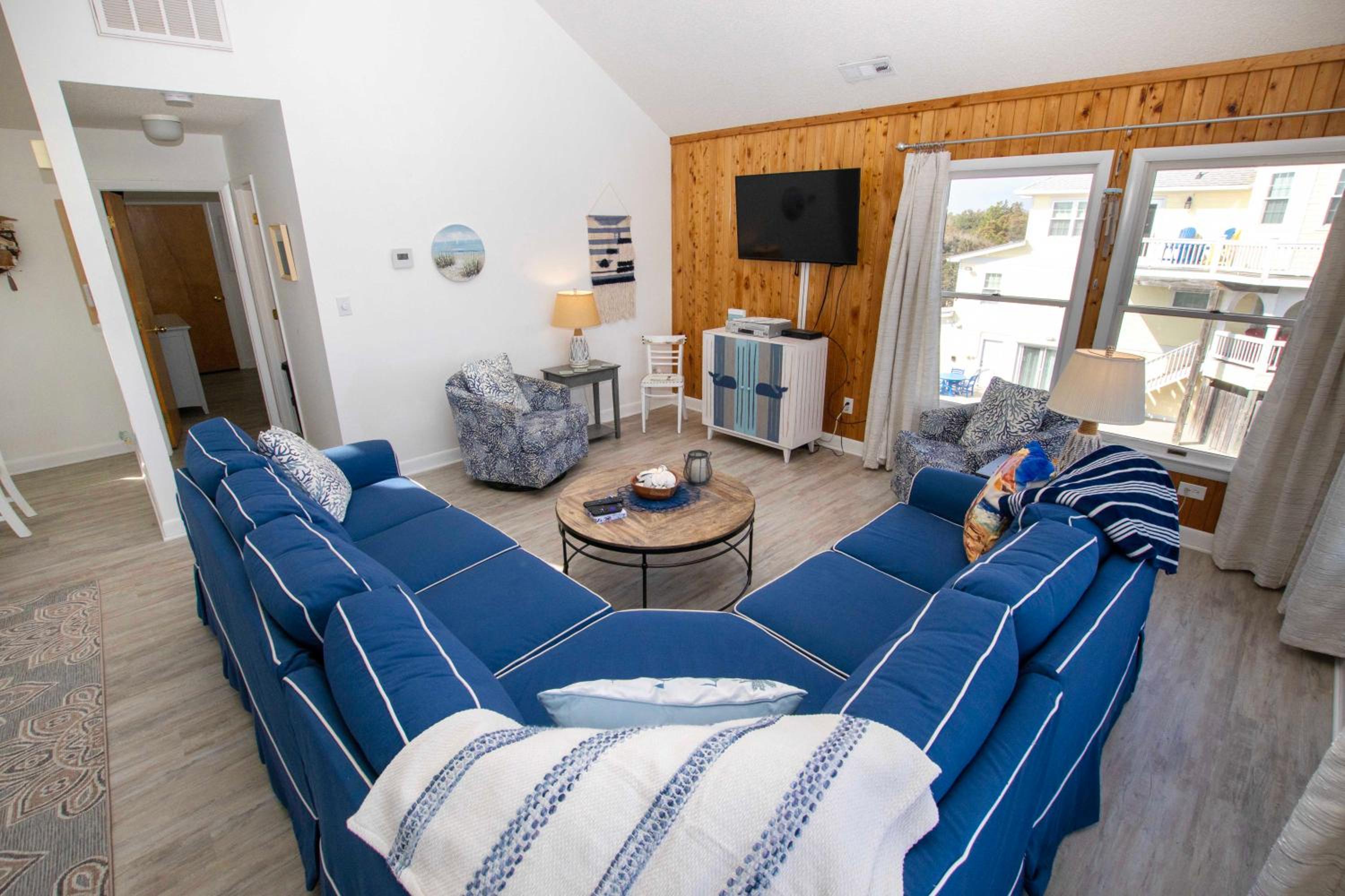 Semi-Oceanfront, Private Pool, Hot Tub, Close to beach! WL1066, Schemering Seas view 5
