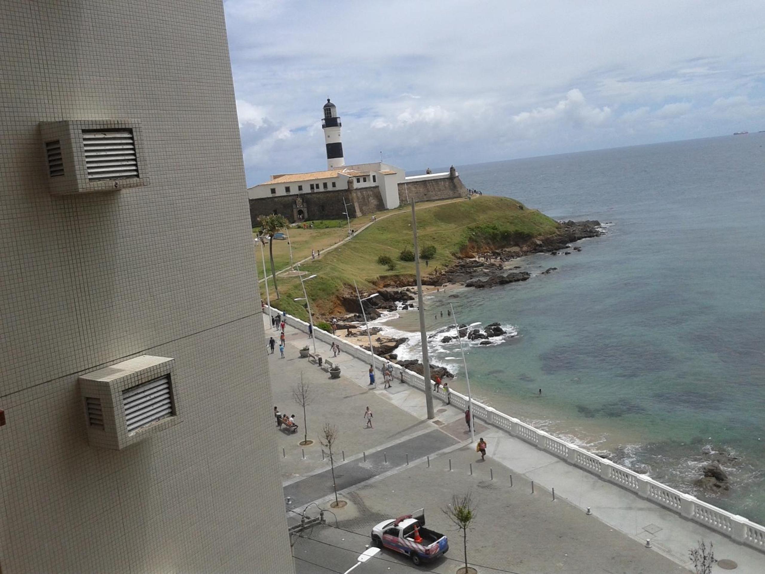 Apartamento Pôr do Sol Farol da Barra AC view 5