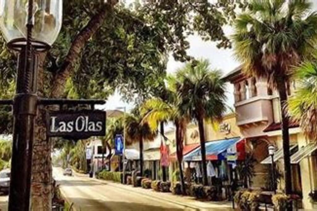 Mango Manor - Walk to Las Olas! view 2