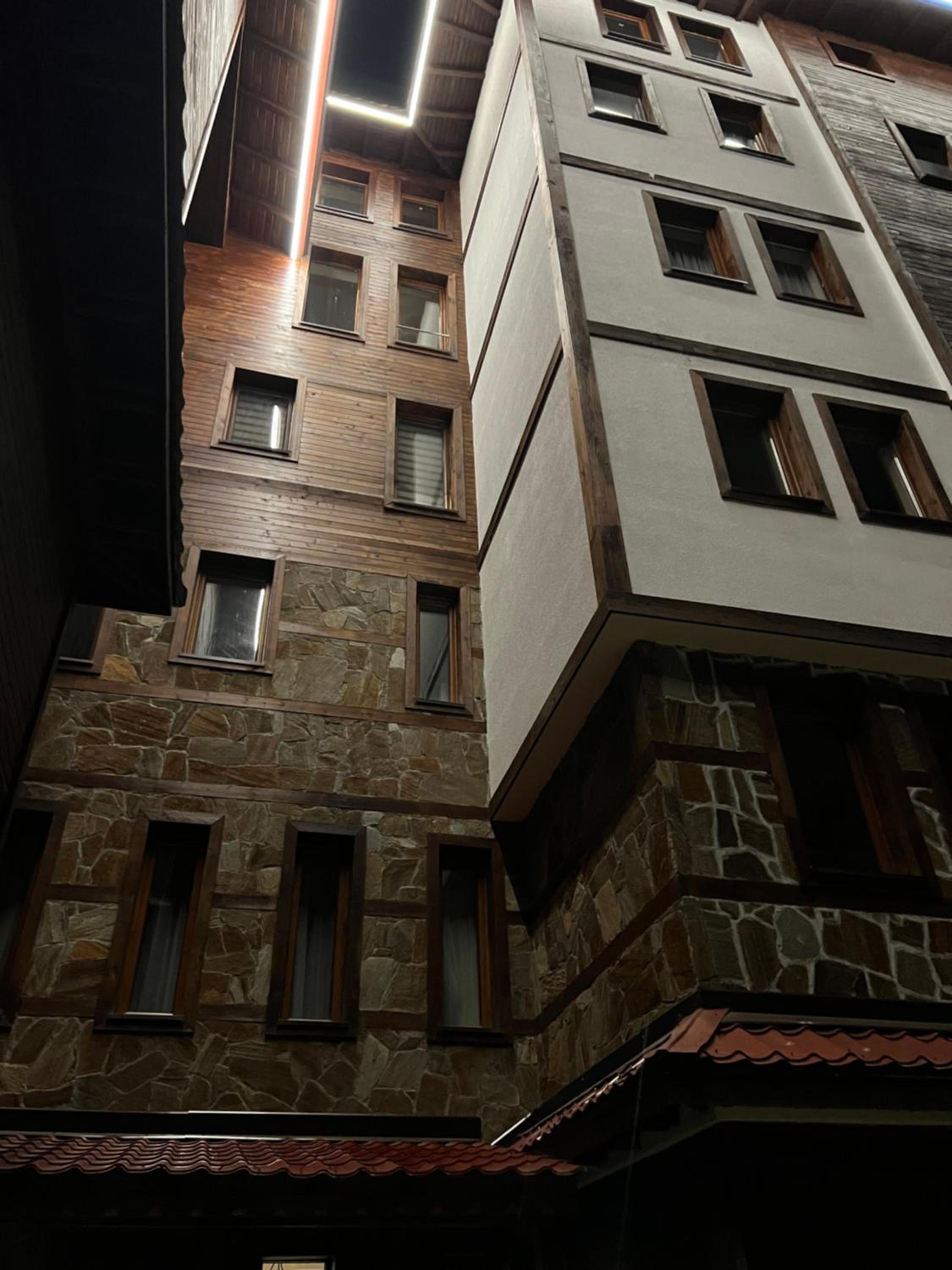 Avelov Art Studio