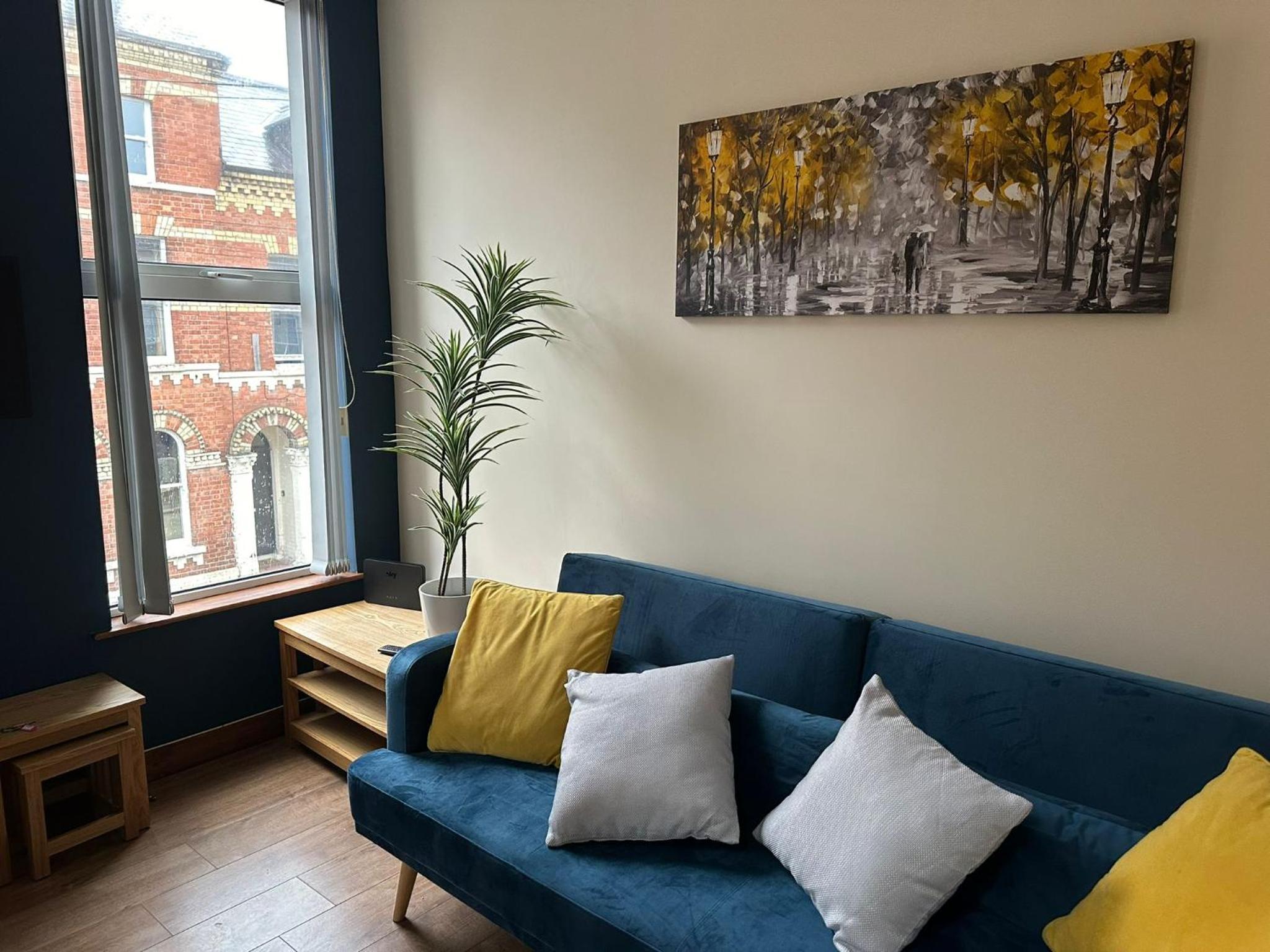 Lovely Apartment in the city center view 3