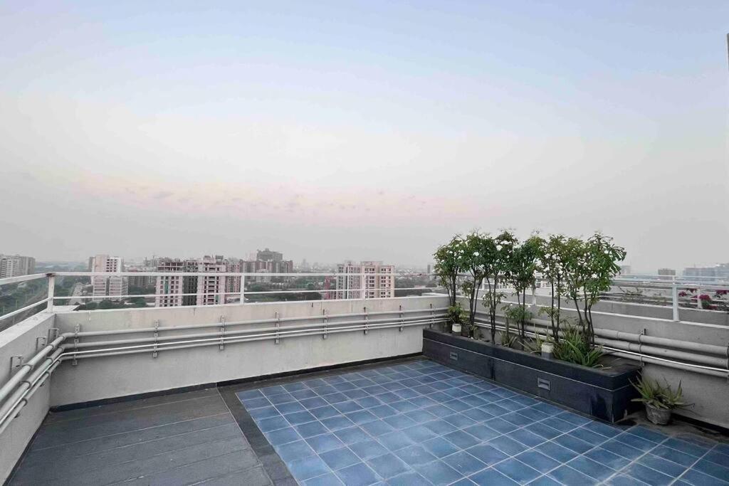 1304 Premium and Fully Furnished Apartment view 5