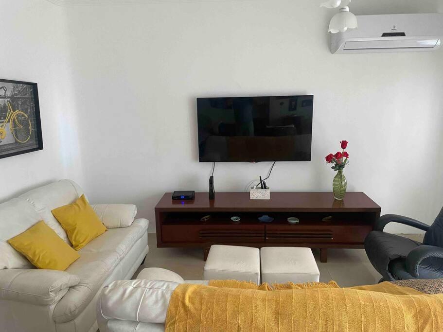 Apto Pé Na Areia - Praia das Astúrias Guarujá-SP