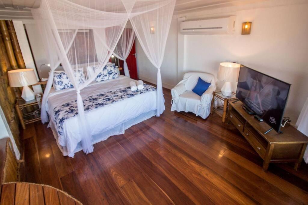 Incrível Mansão Pé na Areia de Geribá com Cinco Suítes Por Luxury Rentals