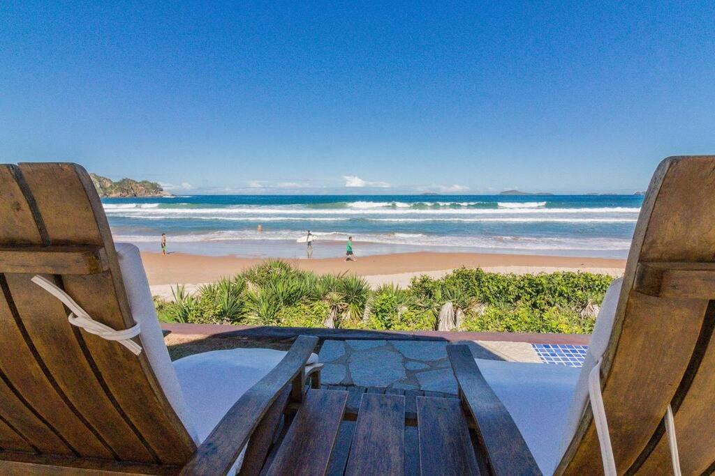 Incrível Mansão Pé na Areia de Geribá com Cinco Suítes Por Luxury Rentals