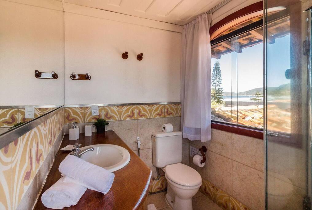 Incrível Mansão Pé na Areia de Geribá com Cinco Suítes Por Luxury Rentals